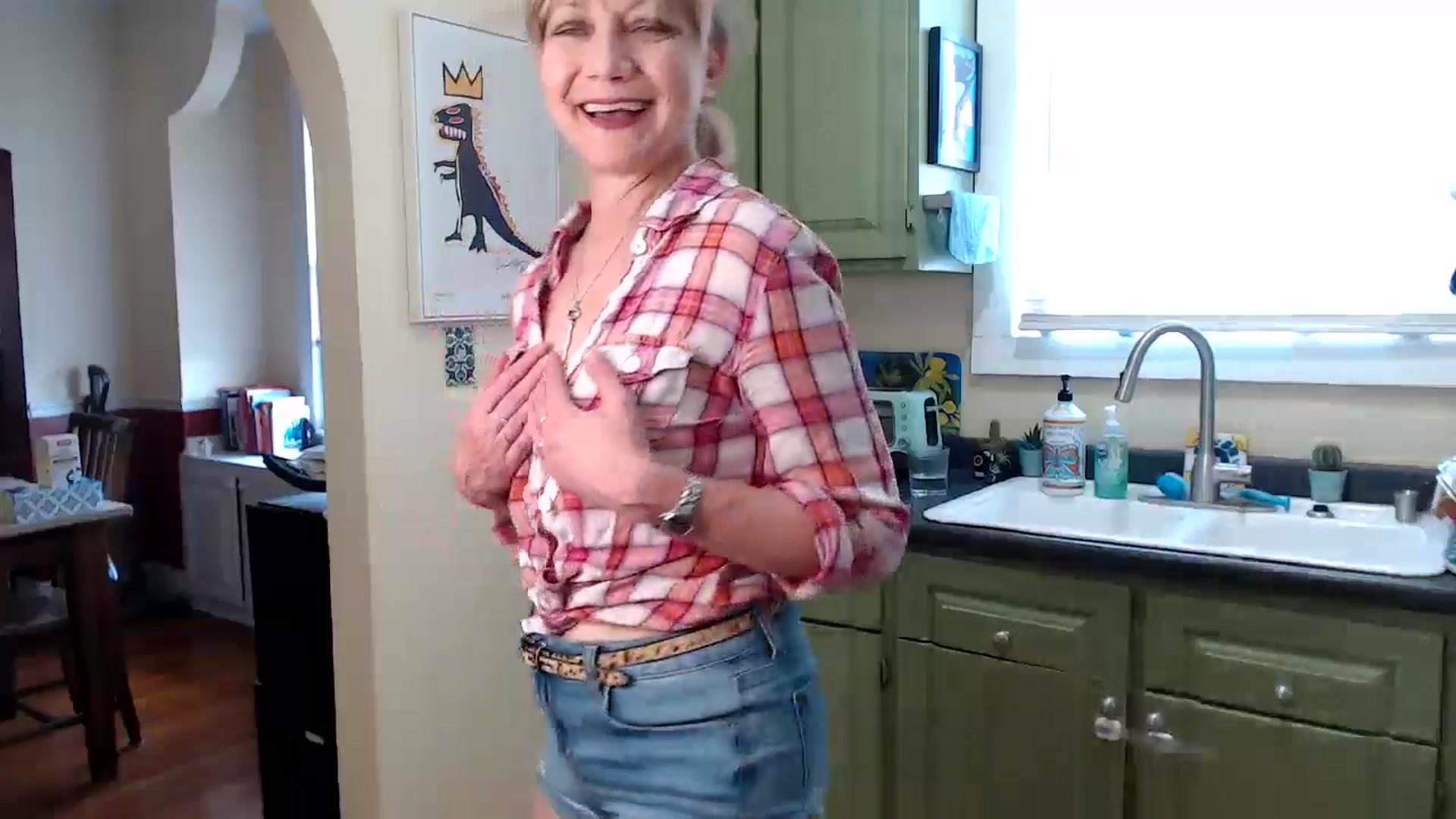 Gallery image thumbnail from Purrrrrzzzz's myfreecams stream on, 05/26/2024, 21:26 image 7 of 20