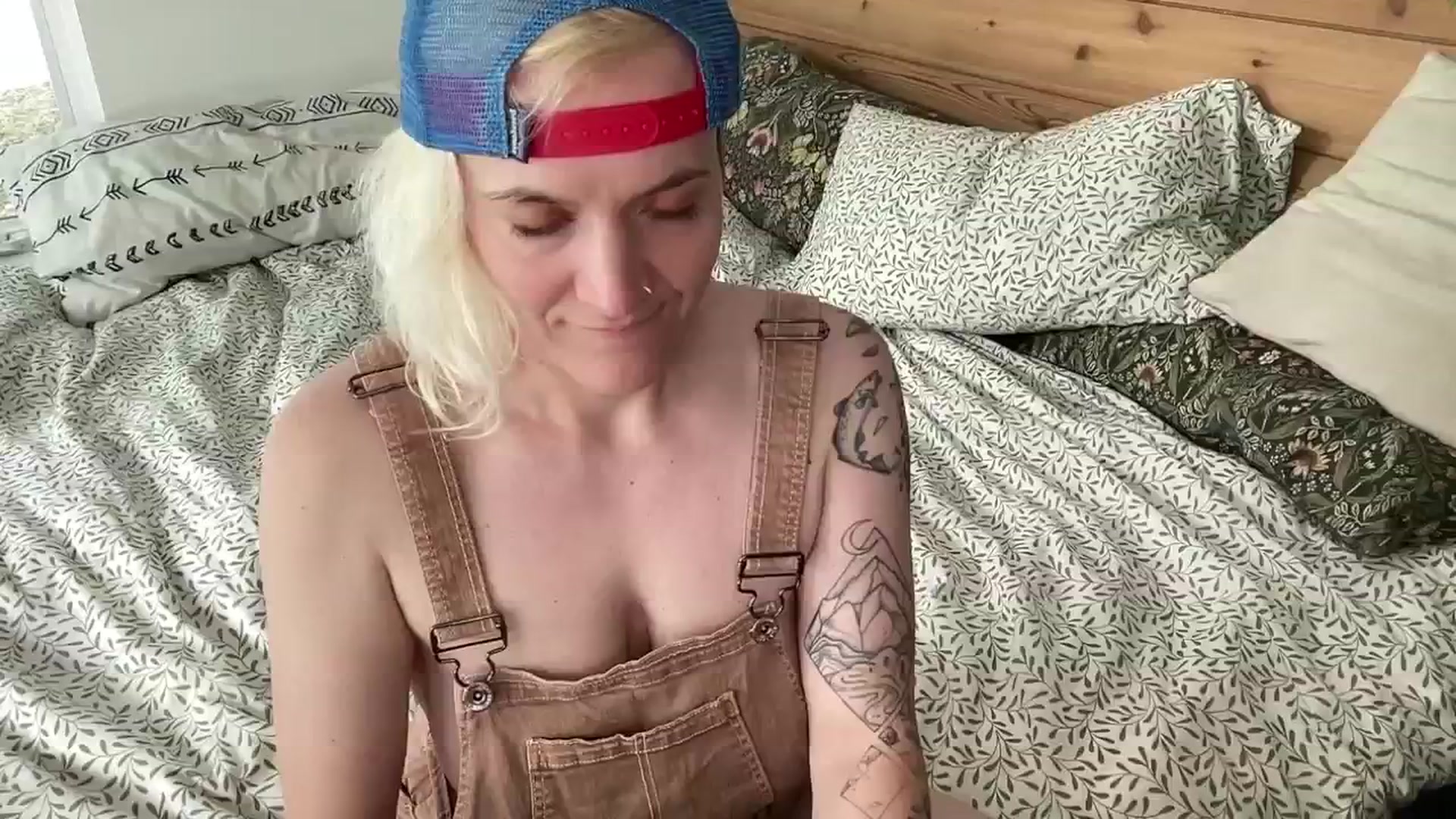 Gallery image thumbnail from PurrtyMetal's myfreecams stream on, 03/06/2026, 19:33 image 15 of 20