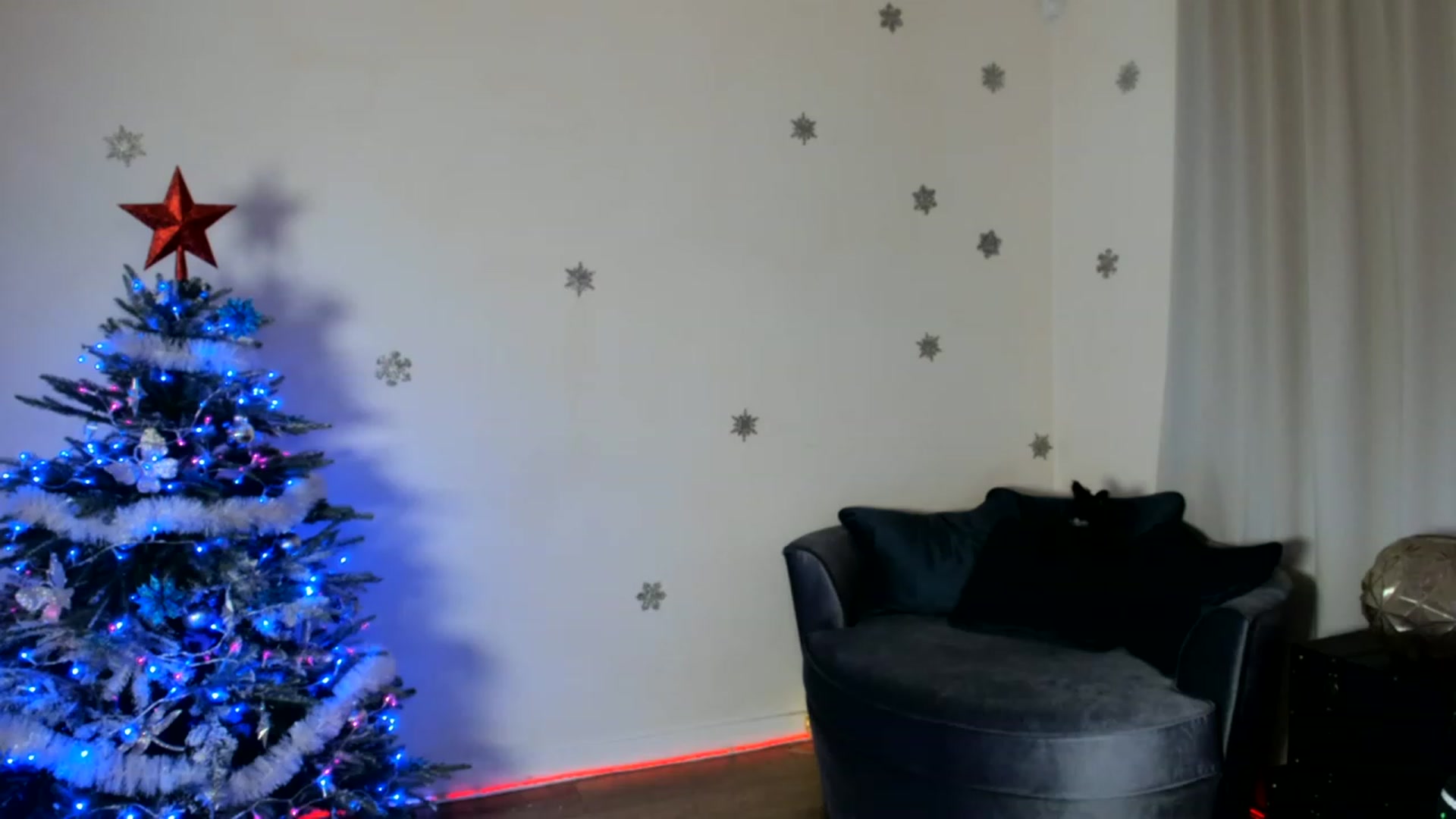 Gallery image thumbnail from PussyTron's myfreecams stream on, 01/01/2023, 04:25 image 12 of 20