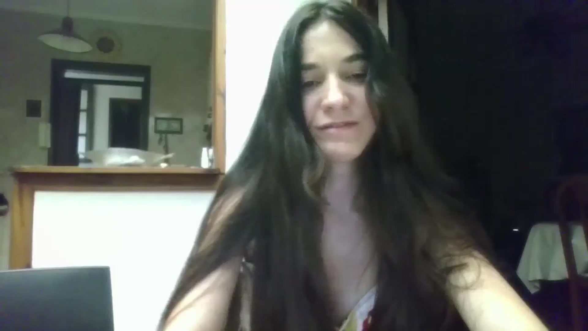 Gallery image thumbnail from Putis's myfreecams stream on, 01/01/2026, 20:33 image 4 of 20