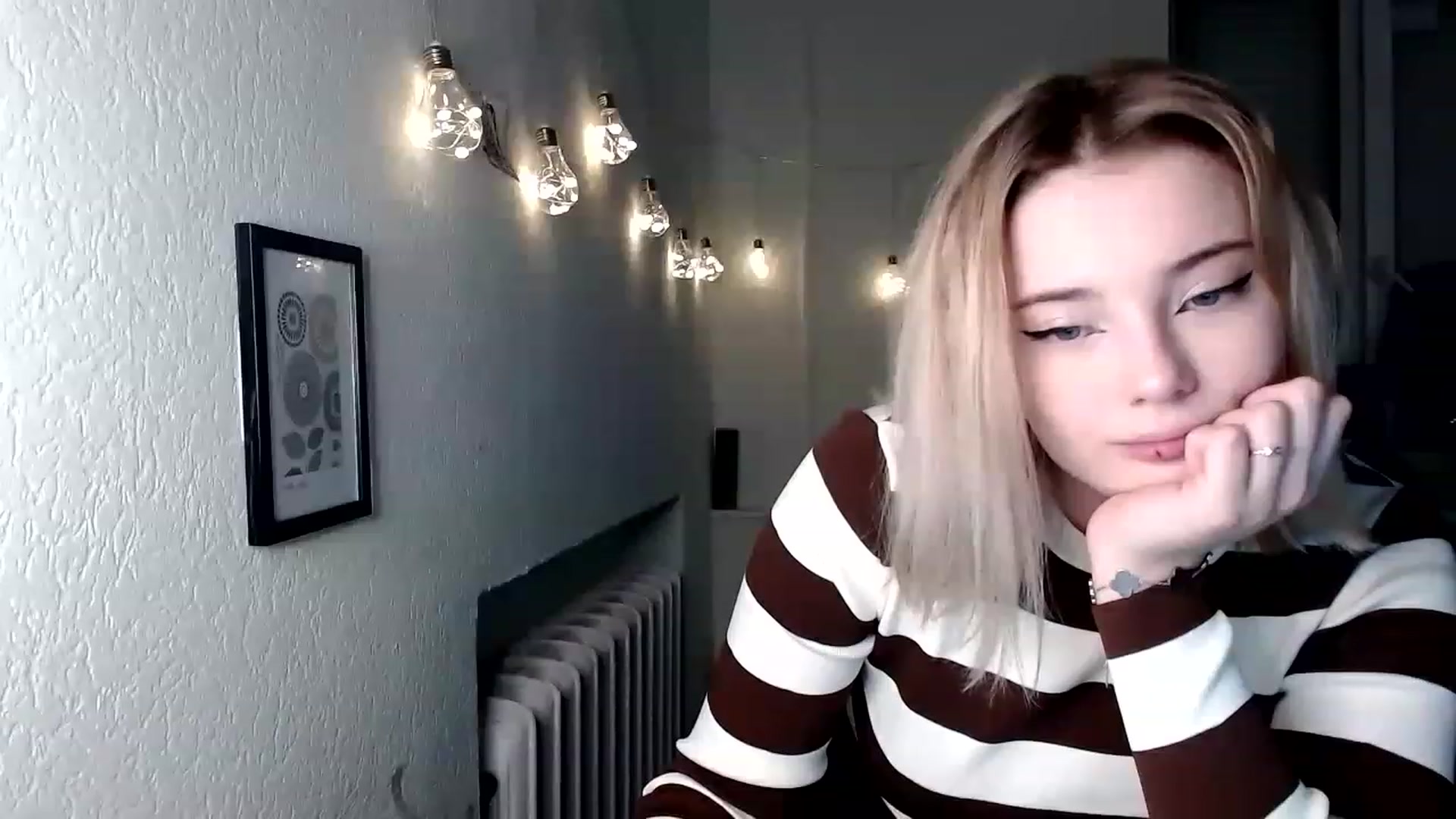 Gallery image thumbnail from Pvt_quin's myfreecams stream on, 01/20/2023, 14:11 image 6 of 20