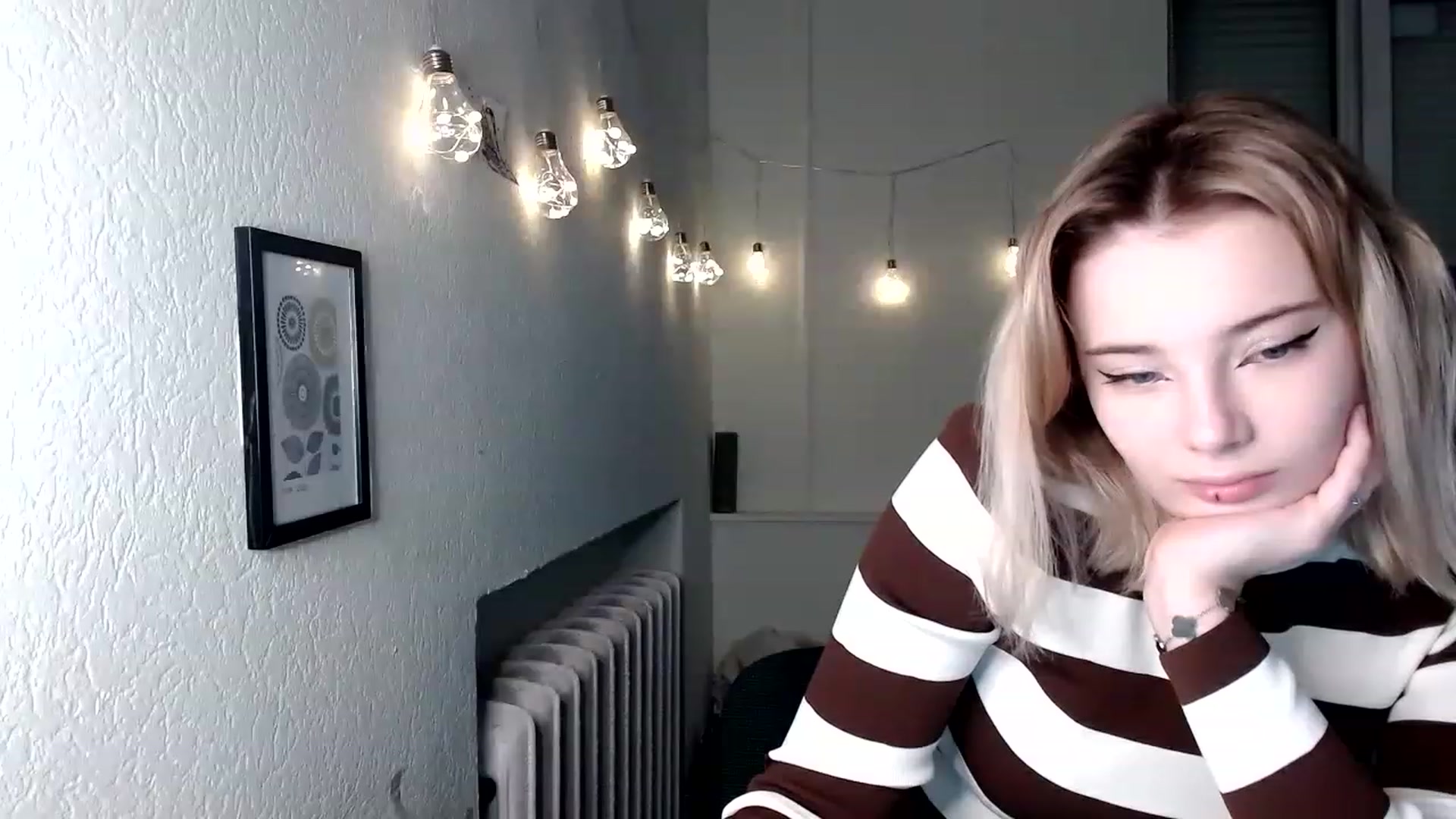 Gallery image thumbnail from Pvt_quin's myfreecams stream on, 01/20/2023, 14:11 image 15 of 20