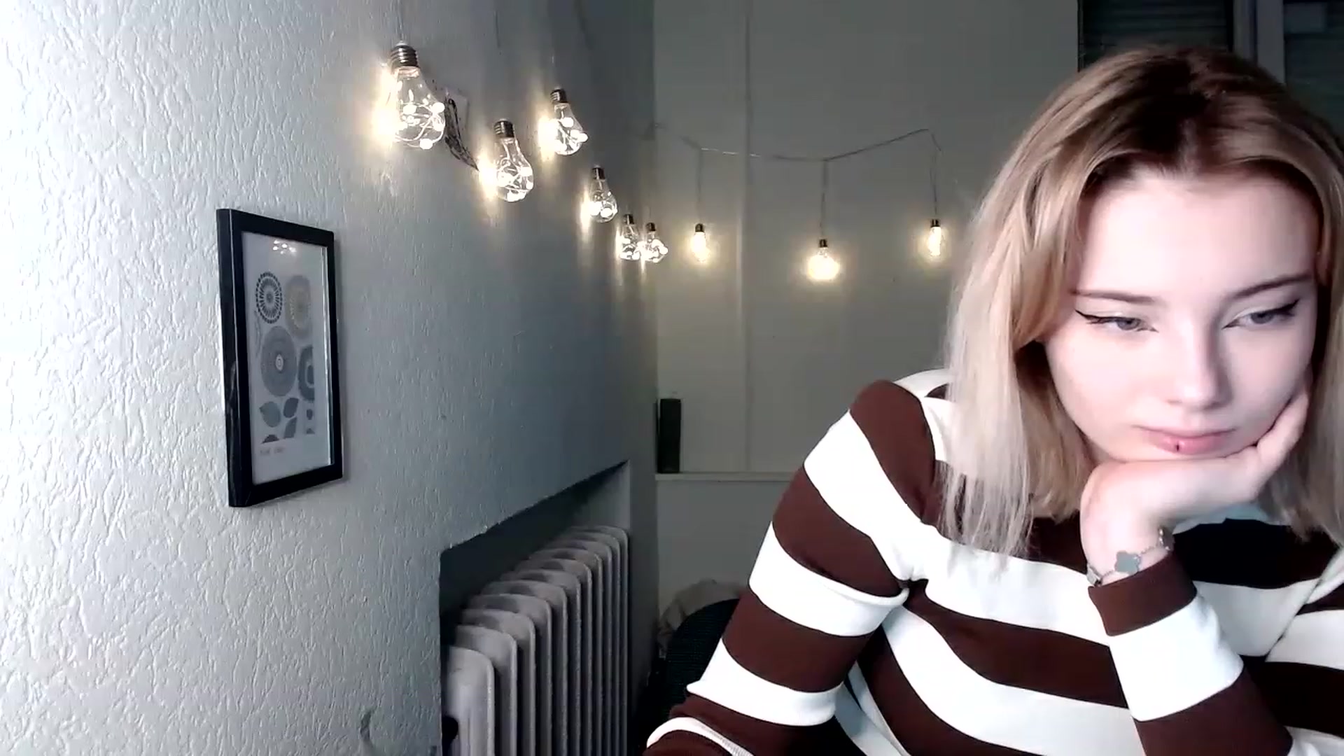 Gallery image thumbnail from Pvt_quin's myfreecams stream on, 01/20/2023, 14:11 image 14 of 20