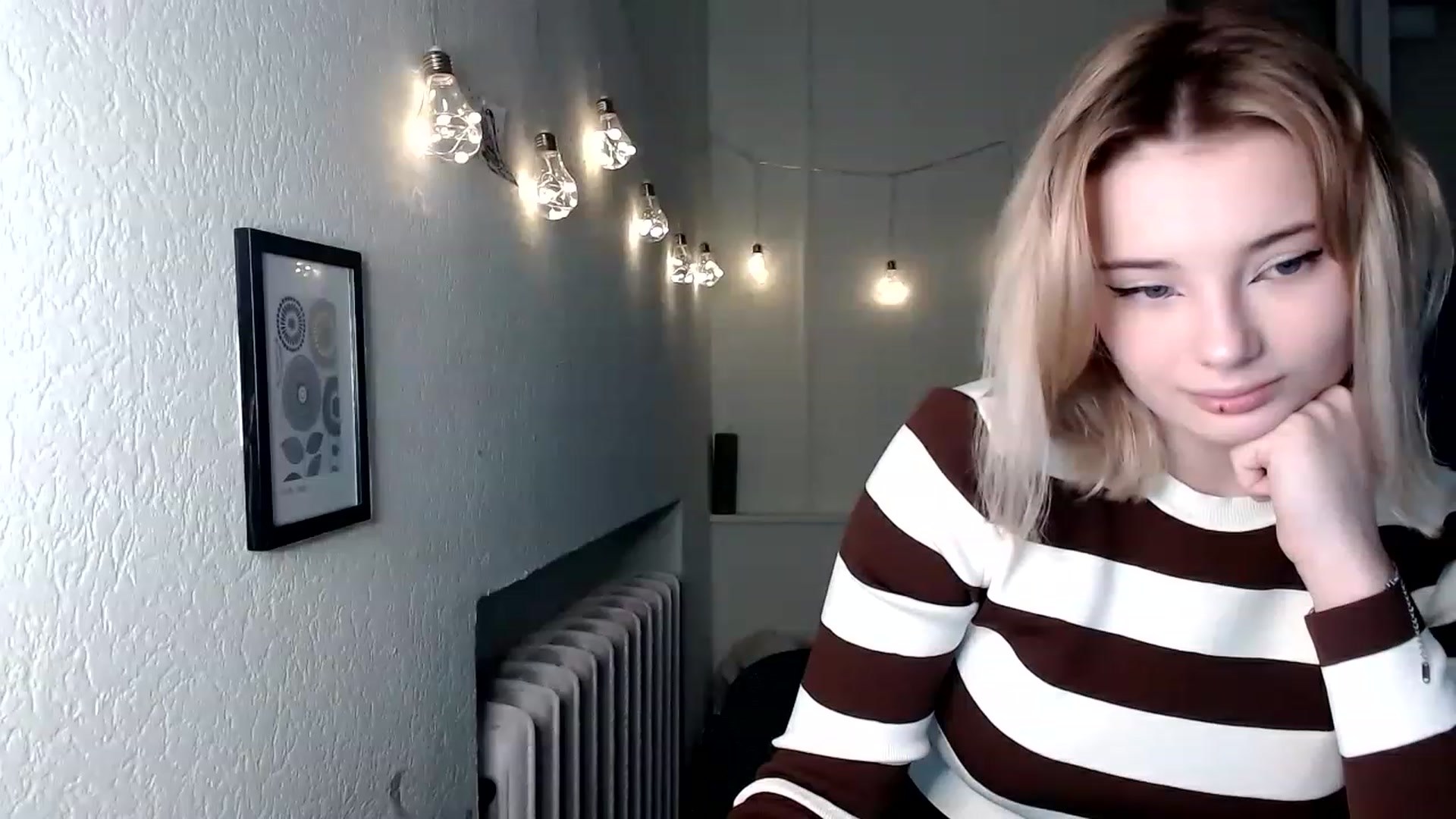 Gallery image thumbnail from Pvt_quin's myfreecams stream on, 01/20/2023, 14:11 image 18 of 20