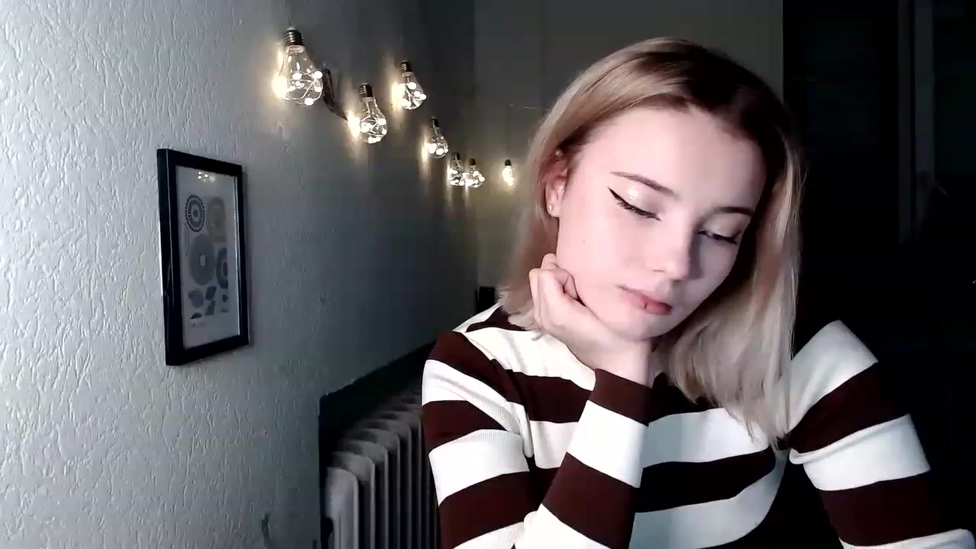 Gallery image thumbnail from Pvt_quin's myfreecams stream on, 01/20/2023, 14:11 image 7 of 20