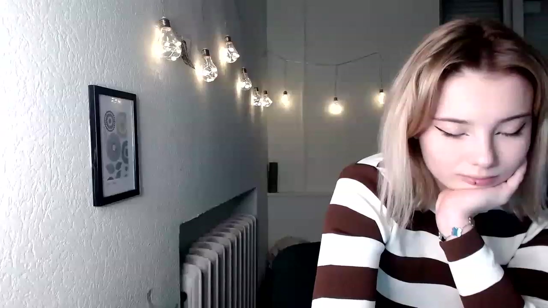 Gallery image thumbnail from Pvt_quin's myfreecams stream on, 01/20/2023, 14:11 image 13 of 20
