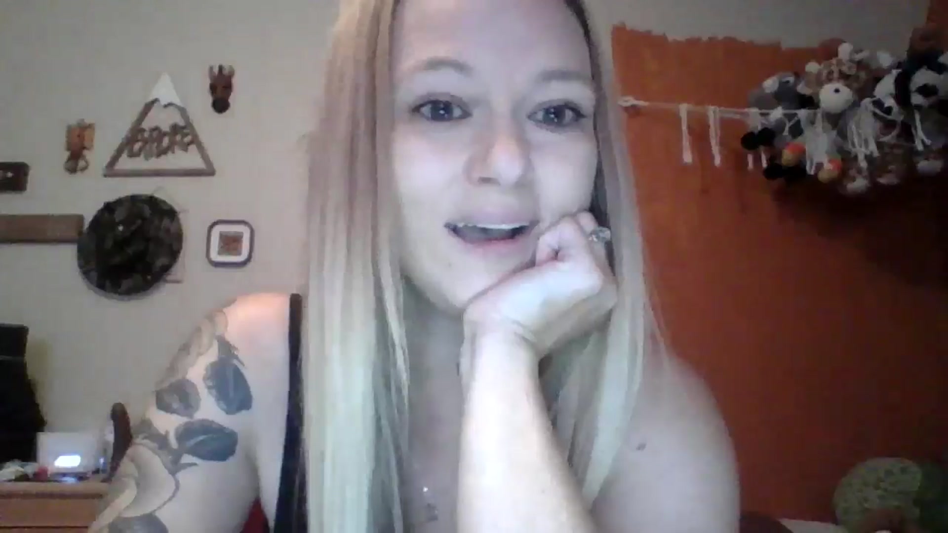 Gallery image thumbnail from PwincessXxx's myfreecams stream on, 09/08/2024, 22:39 image 15 of 20