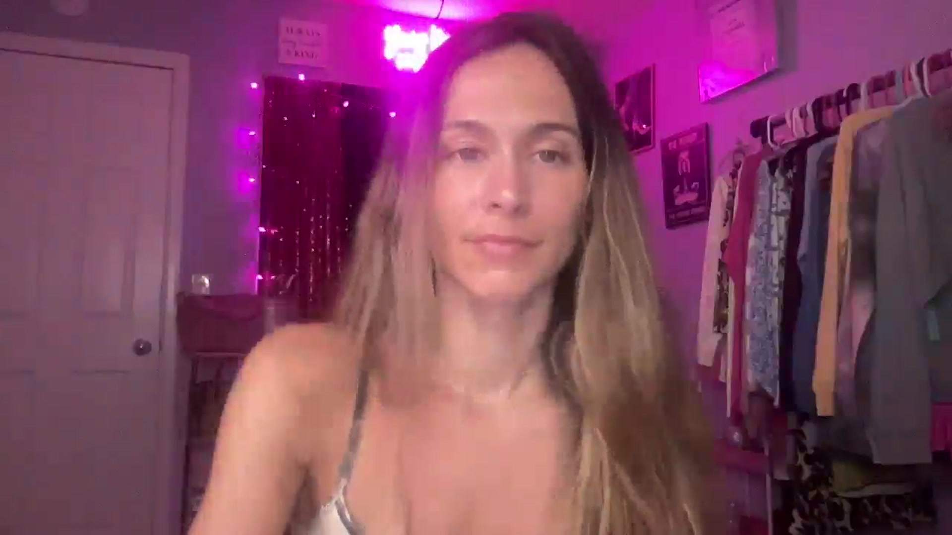 Gallery image thumbnail from QTGirlNxtD00R's myfreecams stream on, 05/07/2025, 07:12 image 8 of 20