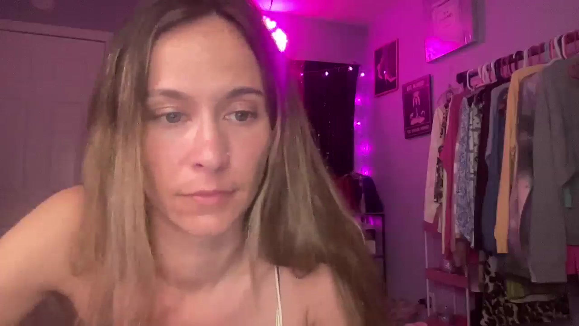 Gallery image thumbnail from QTGirlNxtD00R's myfreecams stream on, 05/07/2025, 07:12 image 9 of 20
