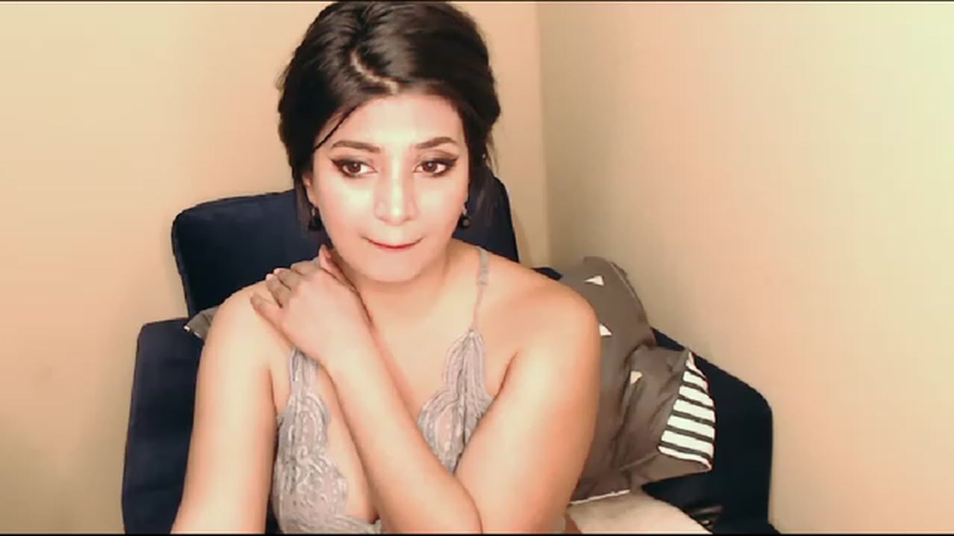 Gallery image thumbnail from QUEEN_BELLA's myfreecams stream on, 05/05/2023, 14:28 image 1 of 20