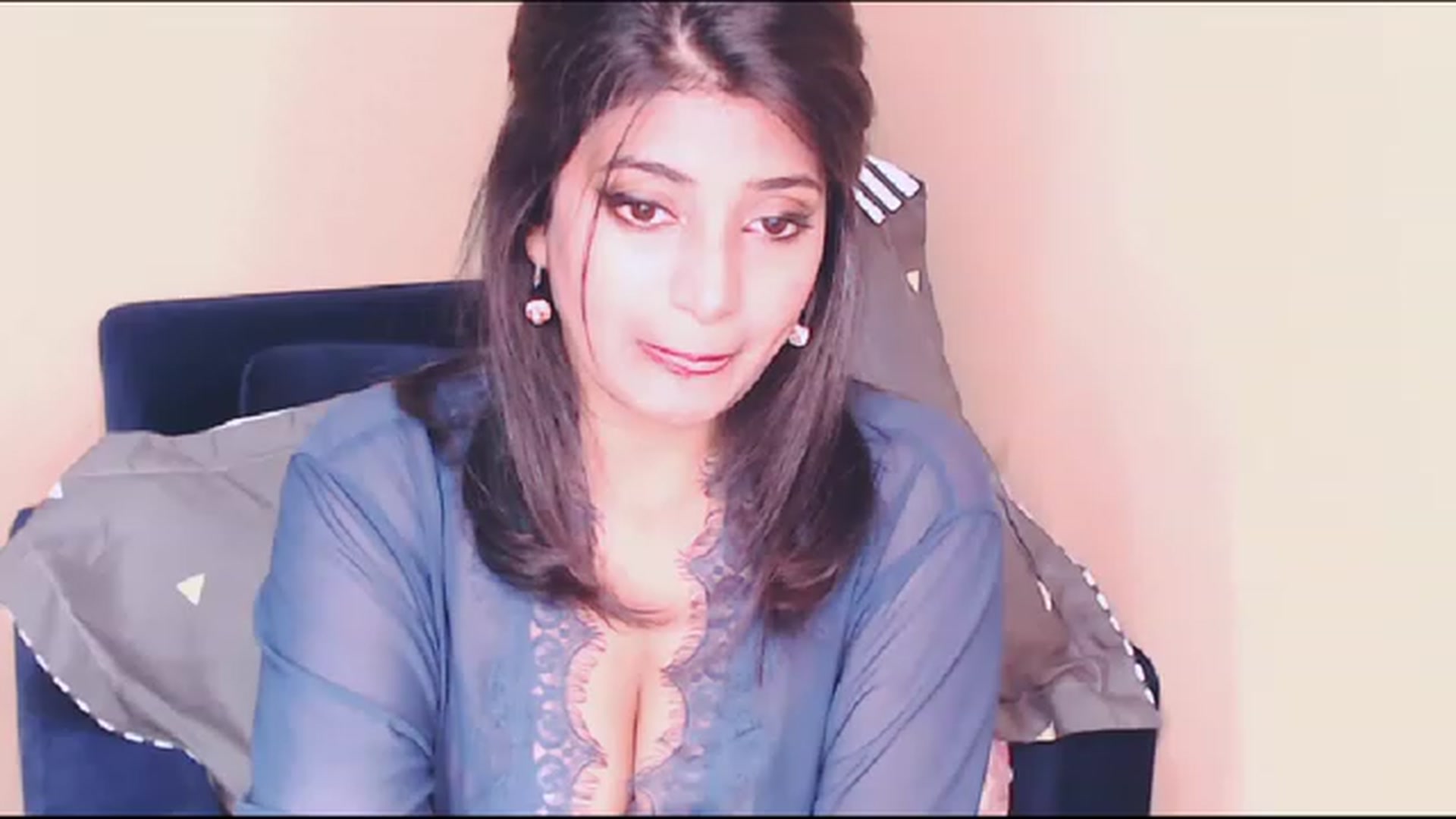 Gallery image thumbnail from QUEEN_BELLA's myfreecams stream on, 07/10/2023, 12:47 image 10 of 20