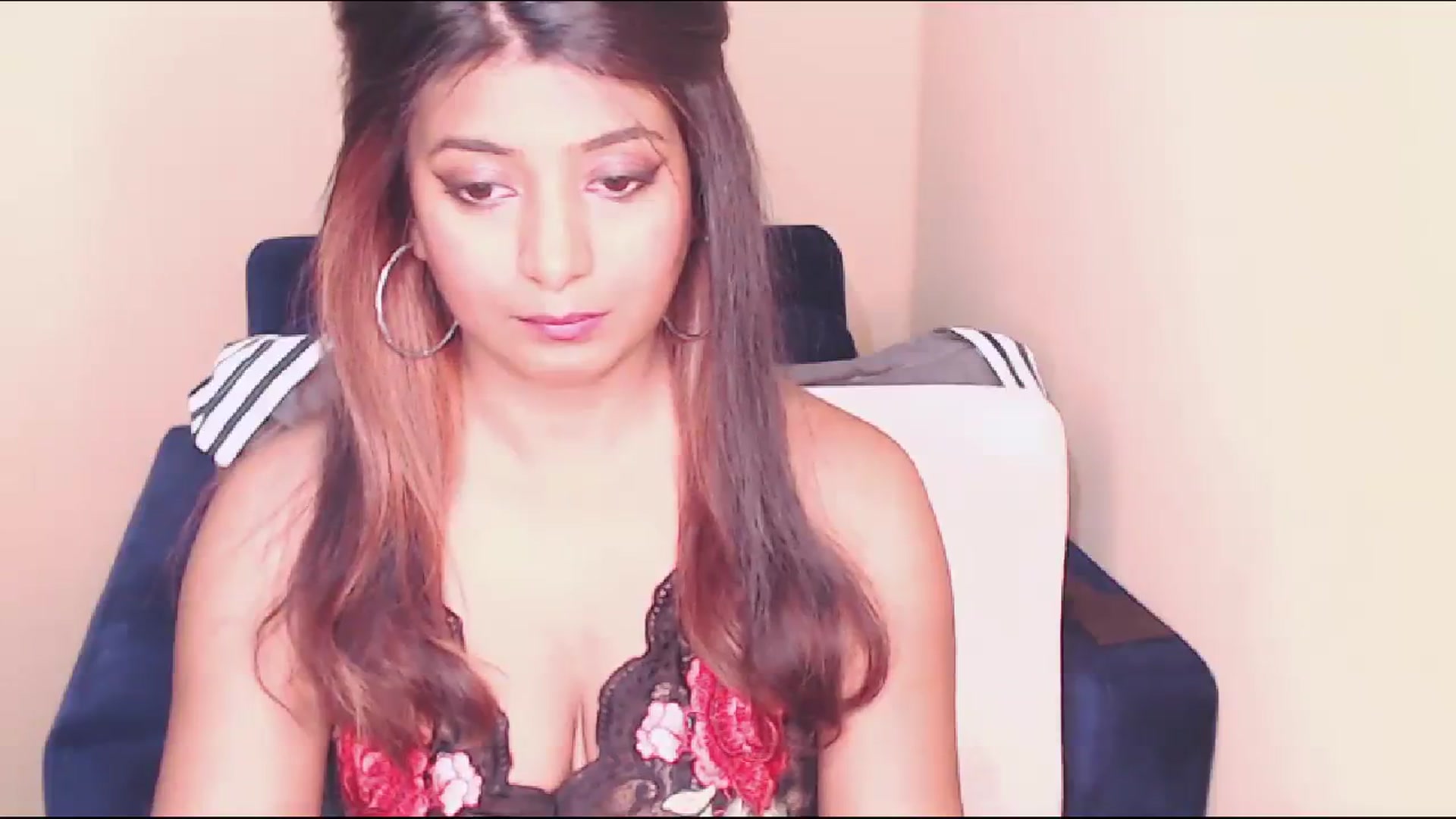 Gallery image thumbnail from QUEEN_BELLA's myfreecams stream on, 12/10/2023, 16:11 image 11 of 20