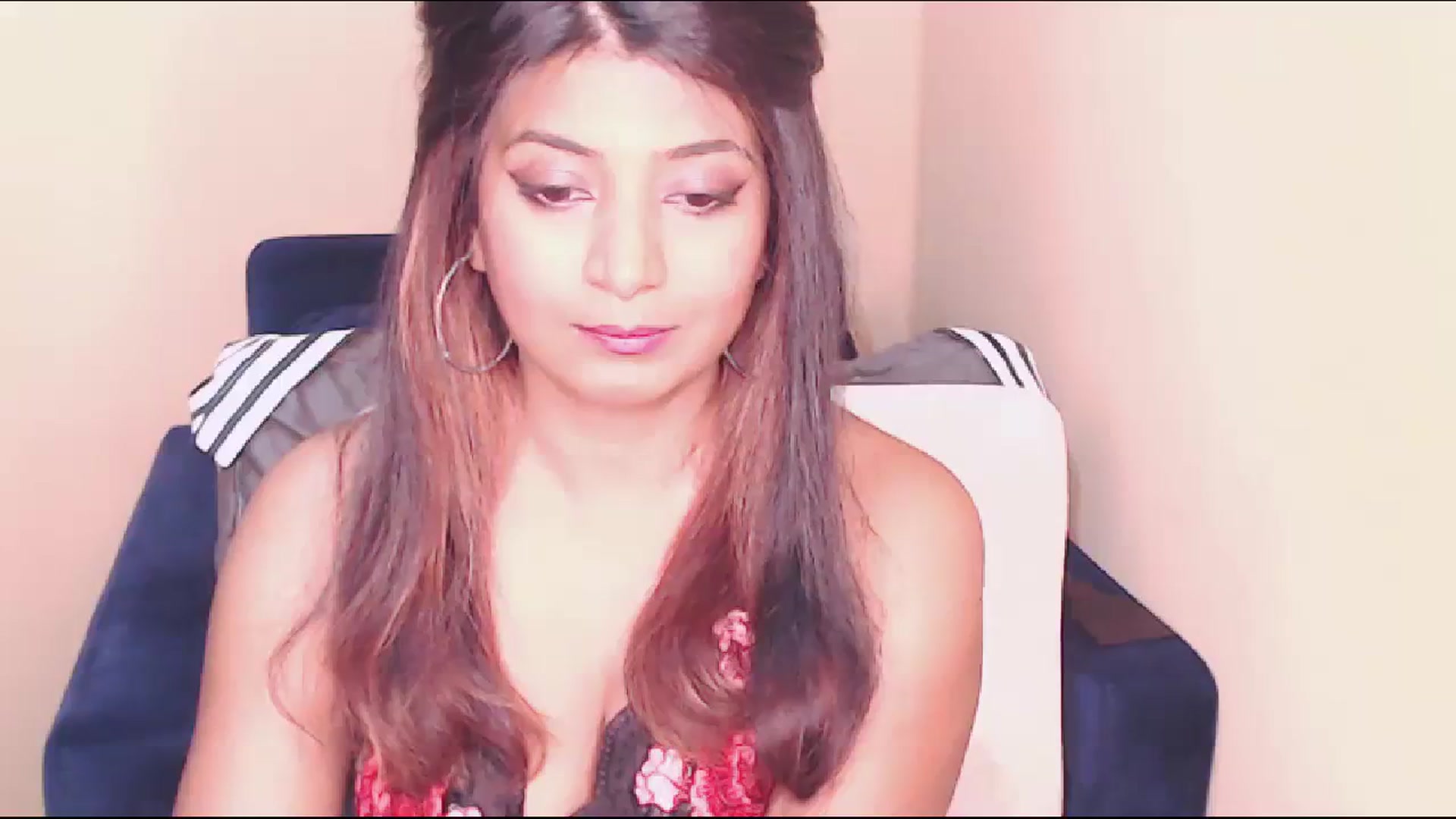 Gallery image thumbnail from QUEEN_BELLA's myfreecams stream on, 12/10/2023, 16:11 image 5 of 20