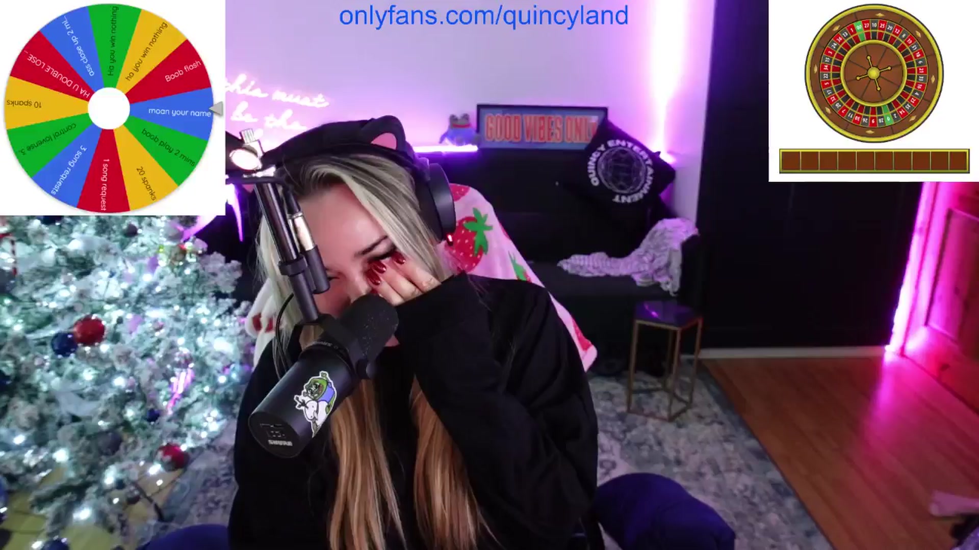 Gallery image thumbnail from QUINCY's myfreecams stream on, 02/16/2025, 23:20 image 3 of 20
