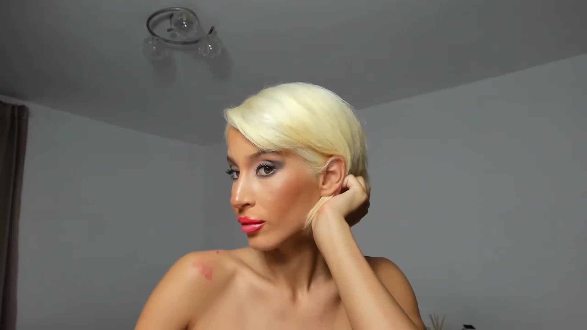 Gallery image thumbnail from Qarinah's myfreecams stream on, 12/26/2022, 01:47 image 12 of 20