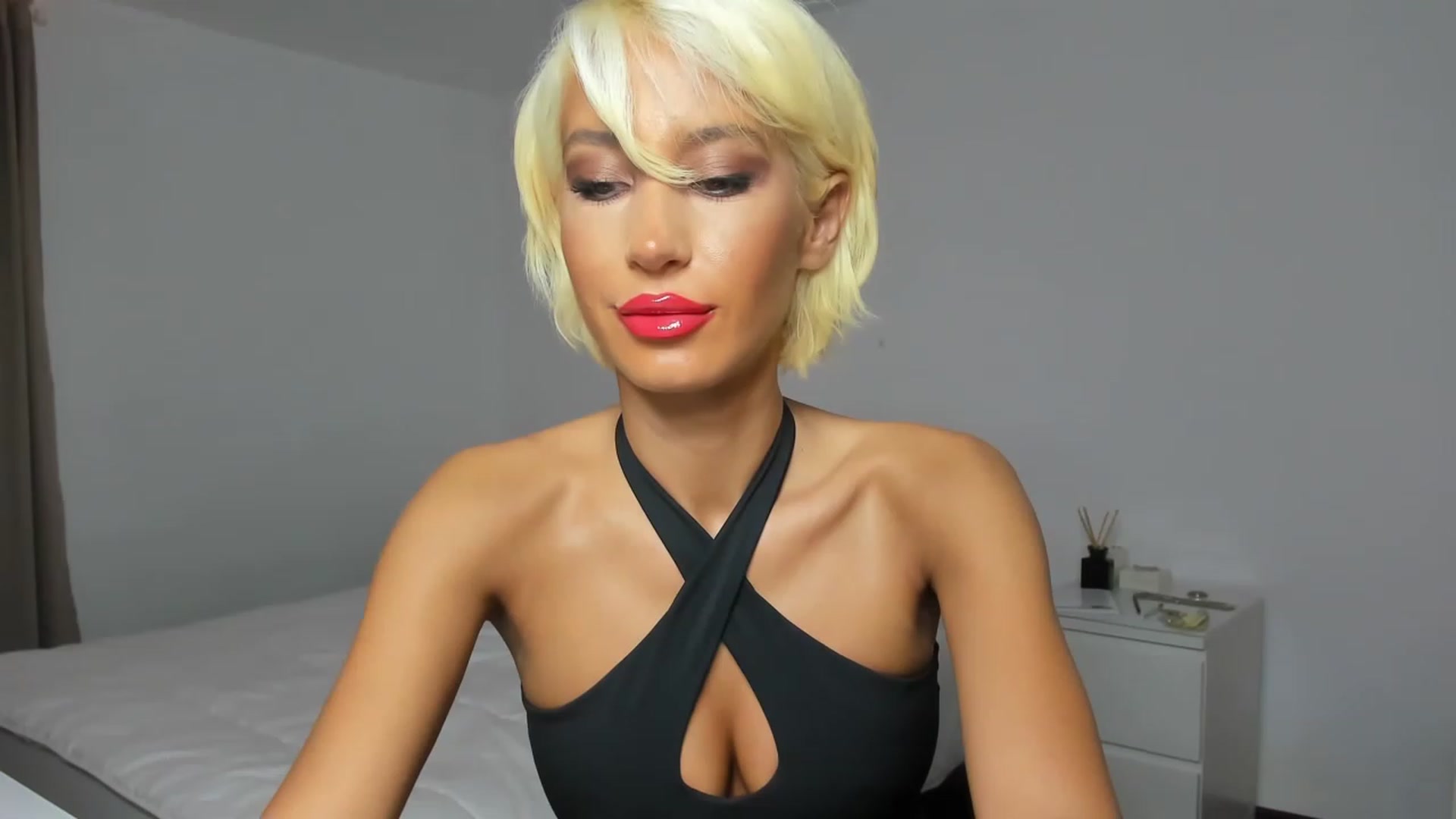 Gallery image thumbnail from Qarinah's myfreecams stream on, 12/31/2022, 11:32 image 5 of 20