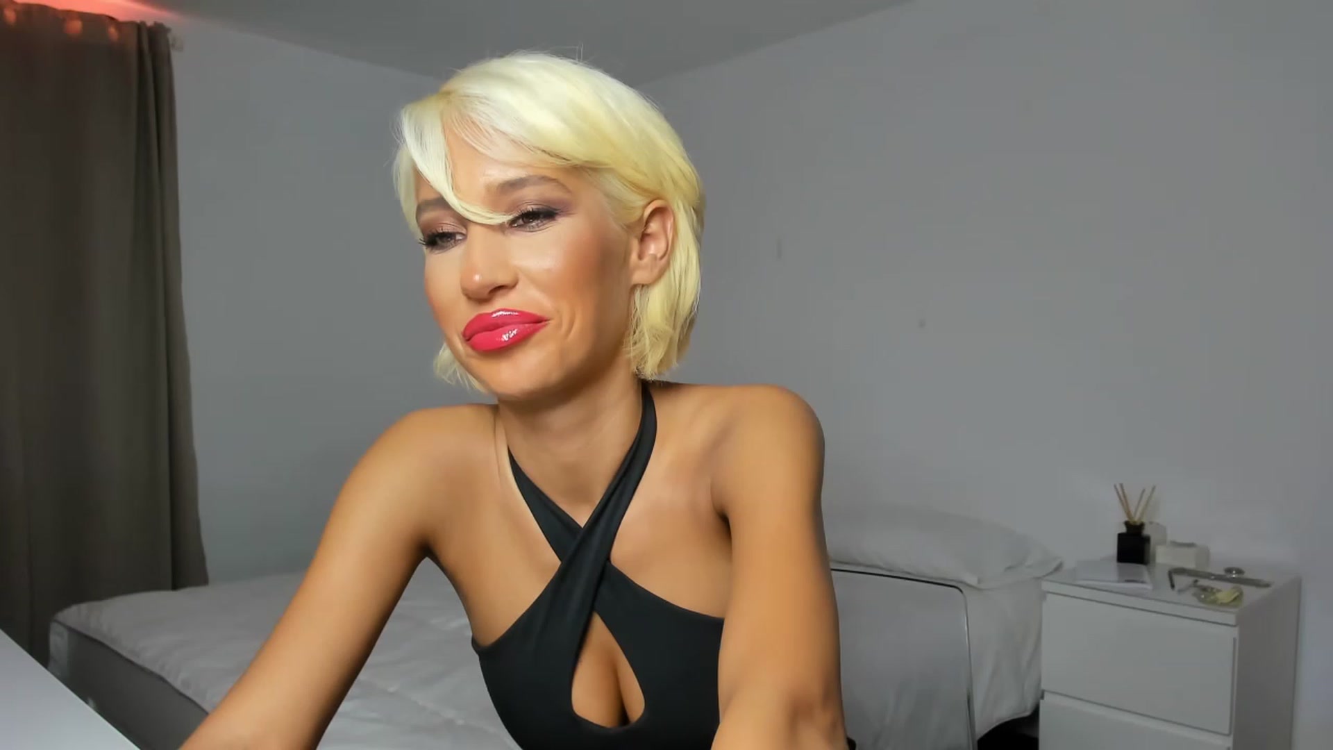 Gallery image thumbnail from Qarinah's myfreecams stream on, 12/31/2022, 12:13 image 17 of 20