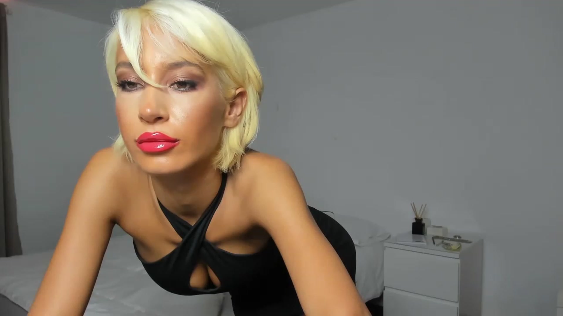 Gallery image thumbnail from Qarinah's myfreecams stream on, 12/31/2022, 12:13 image 9 of 20