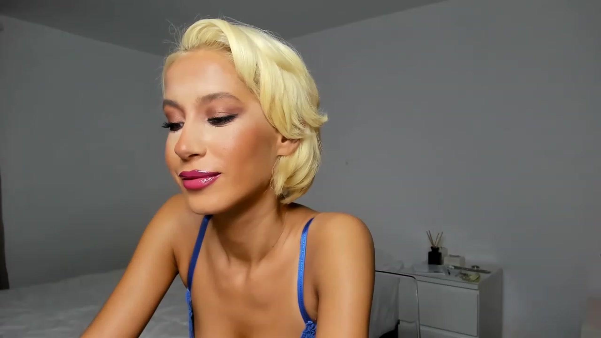 Gallery image thumbnail from Qarinah's myfreecams stream on, 01/01/2023, 22:27 image 2 of 20