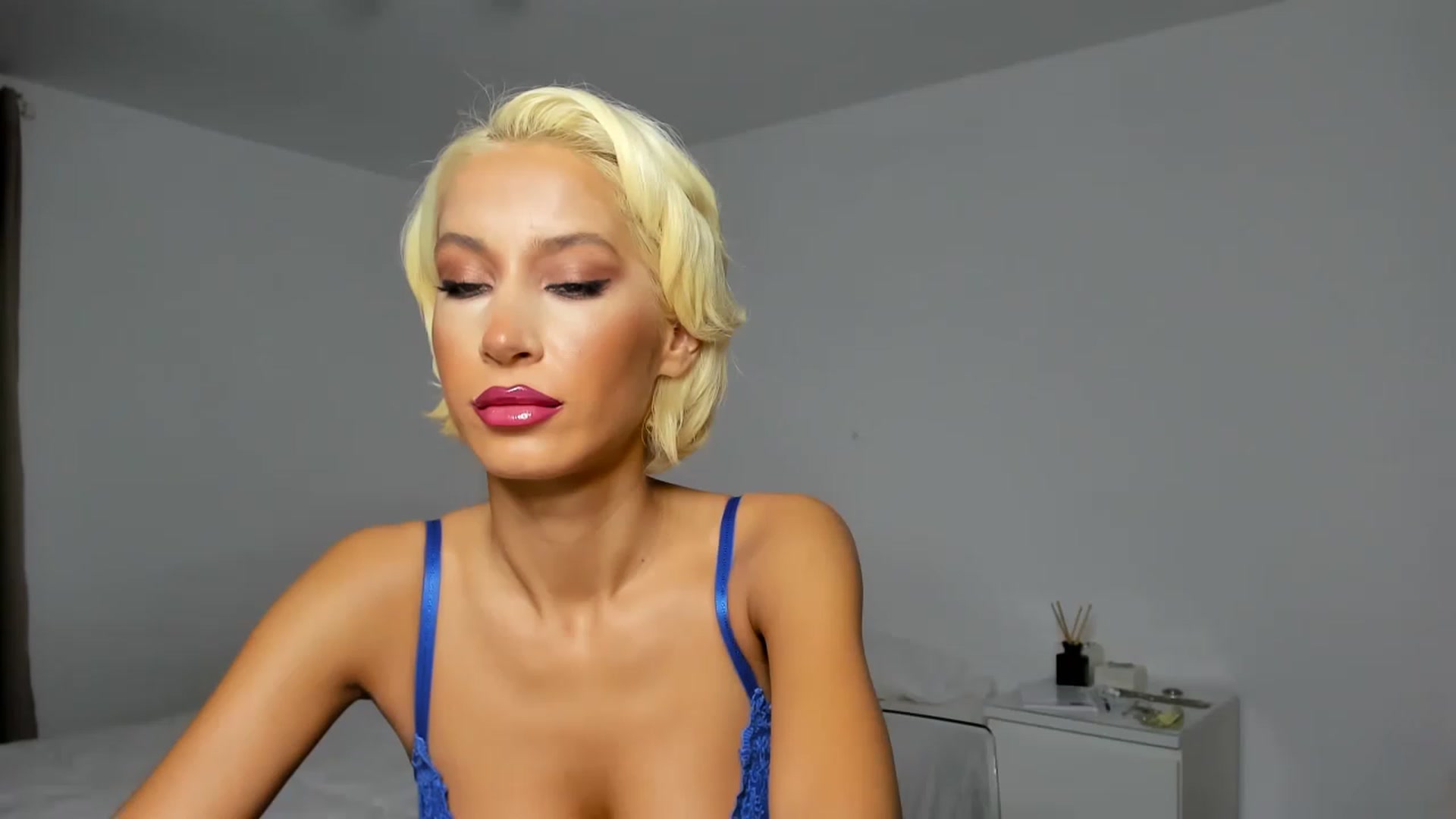Gallery image thumbnail from Qarinah's myfreecams stream on, 01/01/2023, 22:27 image 17 of 20