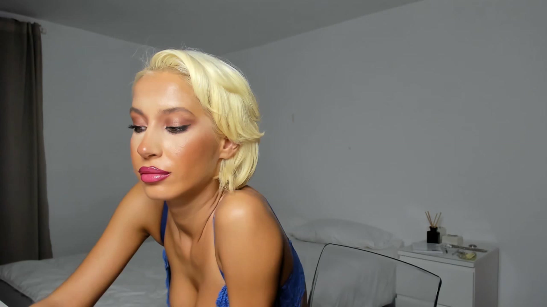Gallery image thumbnail from Qarinah's myfreecams stream on, 01/02/2023, 03:35 image 5 of 20