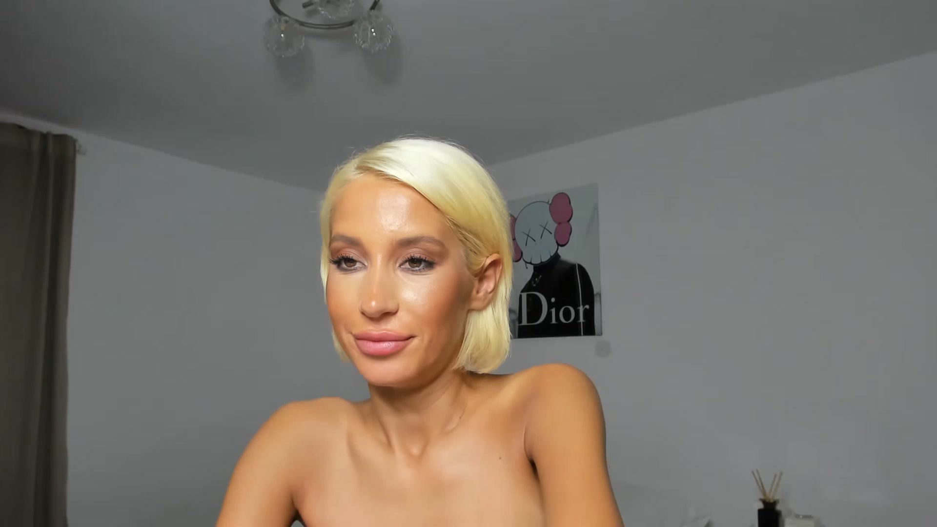 Gallery image thumbnail from Qarinah's myfreecams stream on, 01/04/2023, 07:06 image 14 of 20