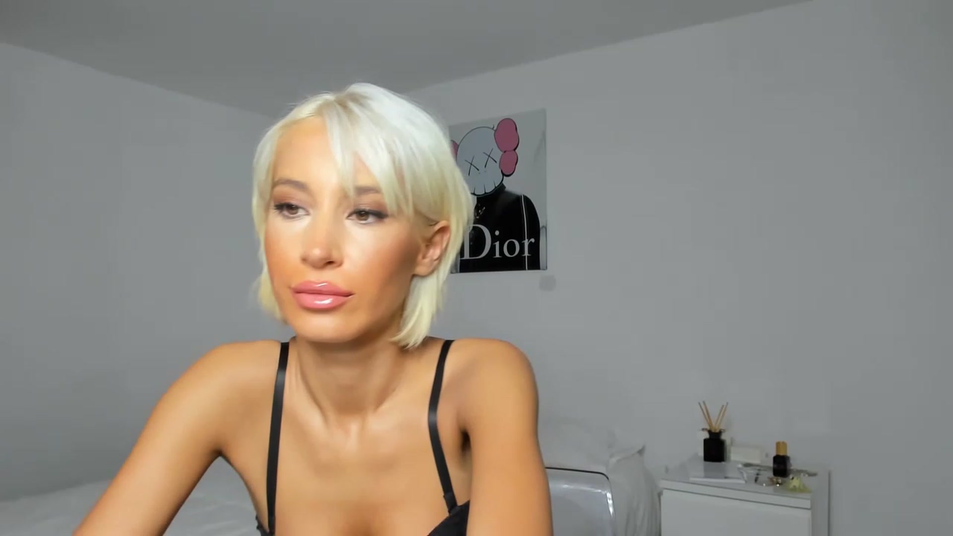 Gallery image thumbnail from Qarinah's myfreecams stream on, 01/07/2023, 11:30 image 4 of 20