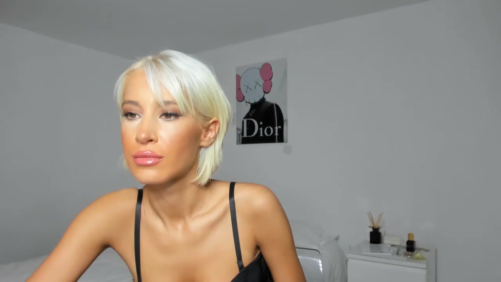 Gallery image thumbnail from Qarinah's myfreecams stream on, 01/07/2023, 11:30 image 3 of 20