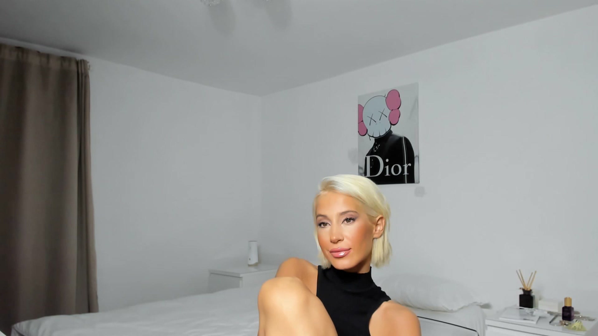 Gallery image thumbnail from Qarinah's myfreecams stream on, 01/08/2023, 21:09 image 5 of 20