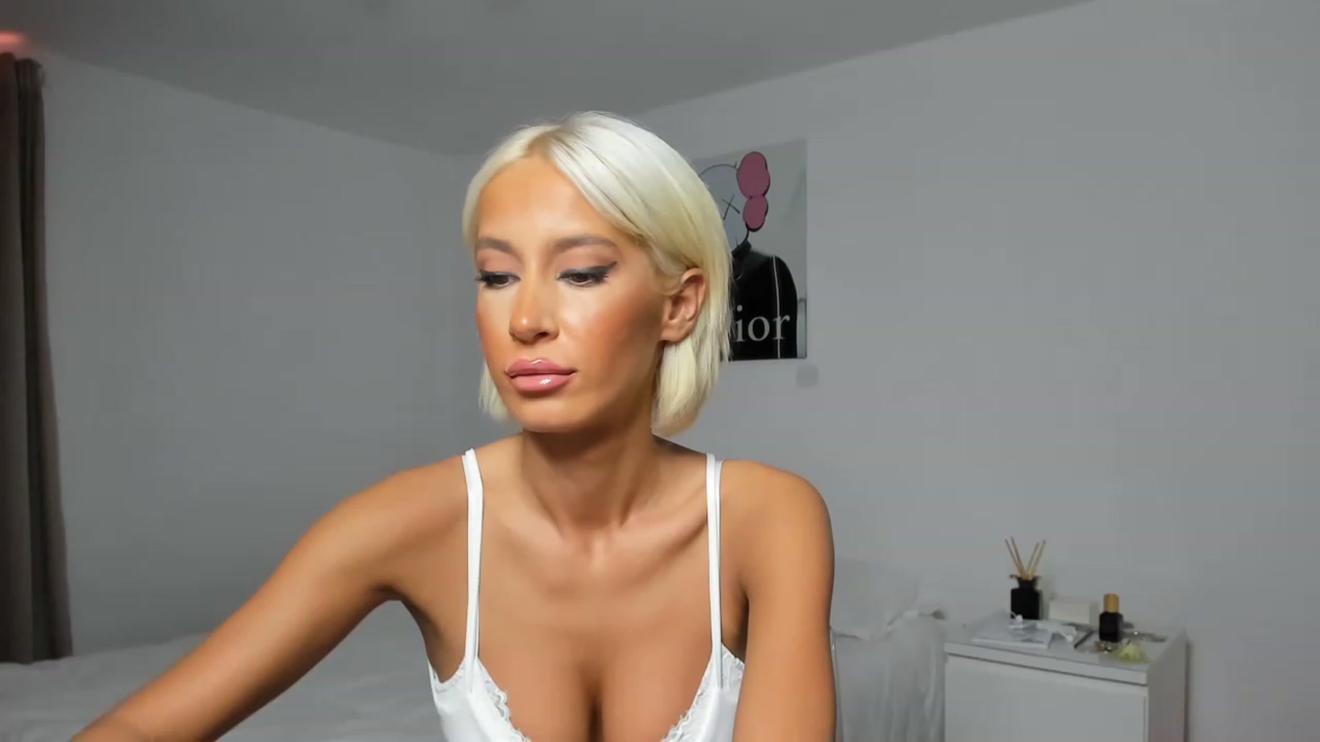 Gallery image thumbnail from Qarinah's myfreecams stream on, 01/09/2023, 13:31 image 11 of 20