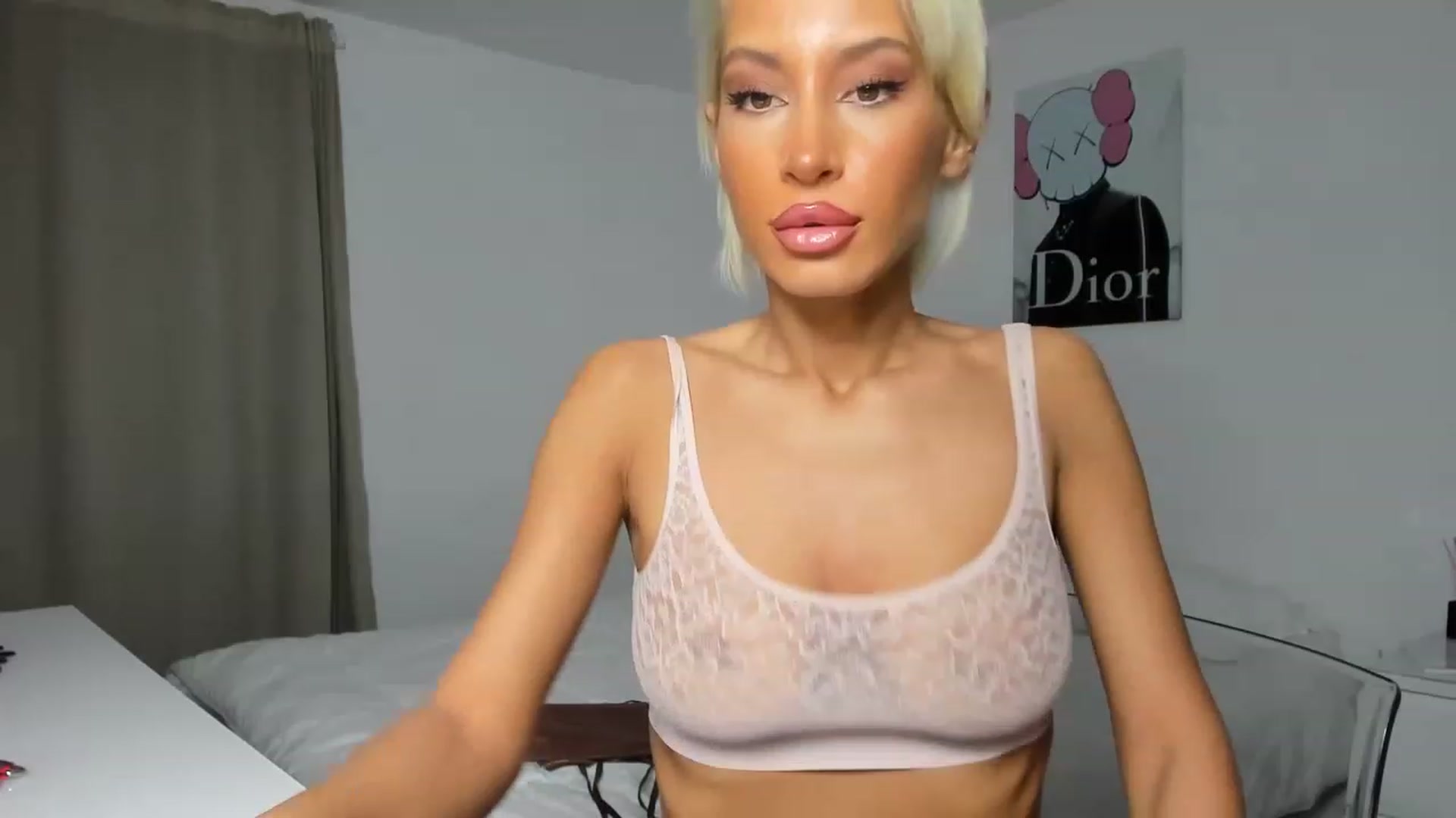 Gallery image thumbnail from Qarinah's myfreecams stream on, 01/17/2023, 06:55 image 19 of 20
