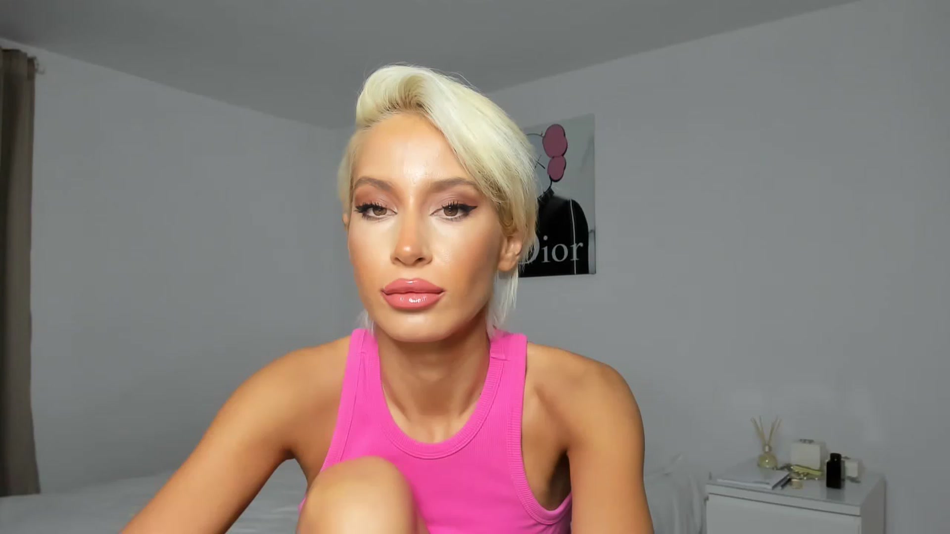 Gallery image thumbnail from Qarinah's myfreecams stream on, 01/20/2023, 02:01 image 9 of 20