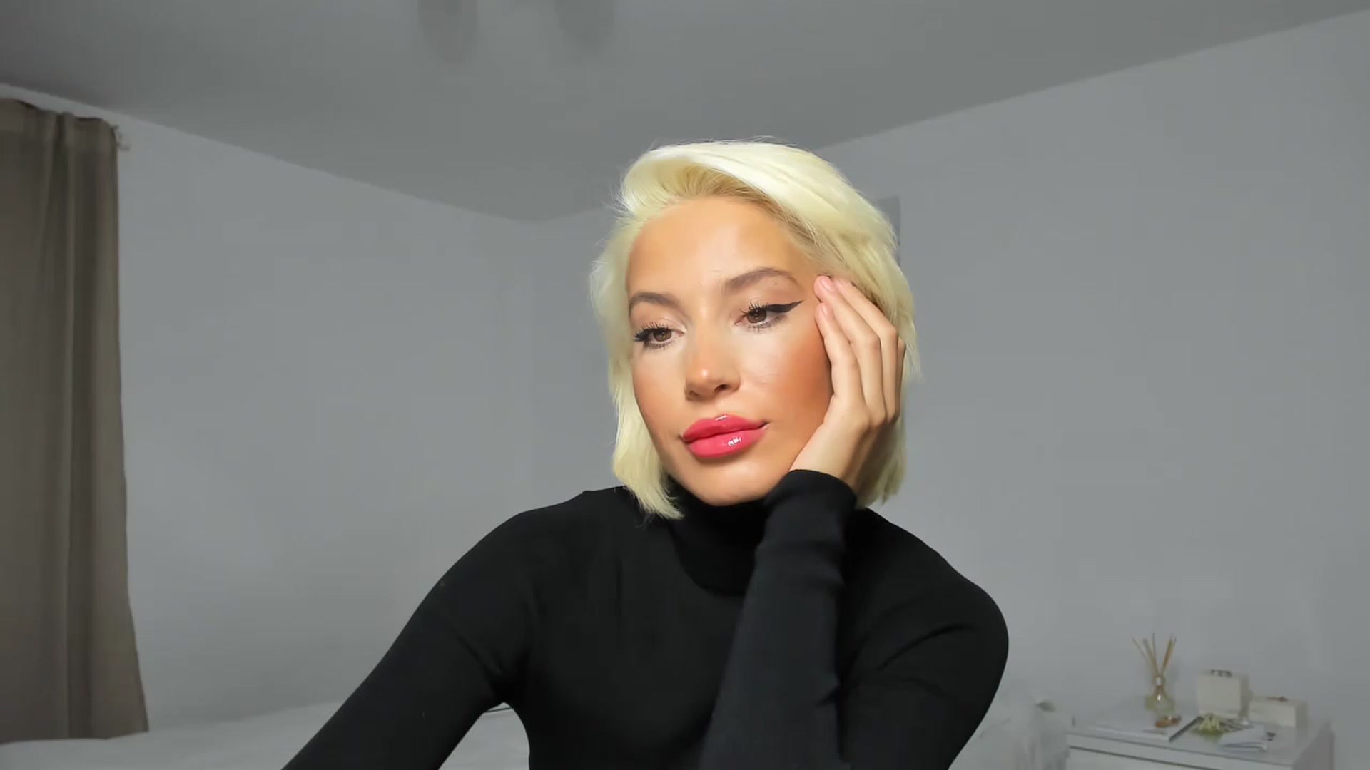 Gallery image thumbnail from Qarinah's myfreecams stream on, 01/30/2023, 22:29 image 12 of 20