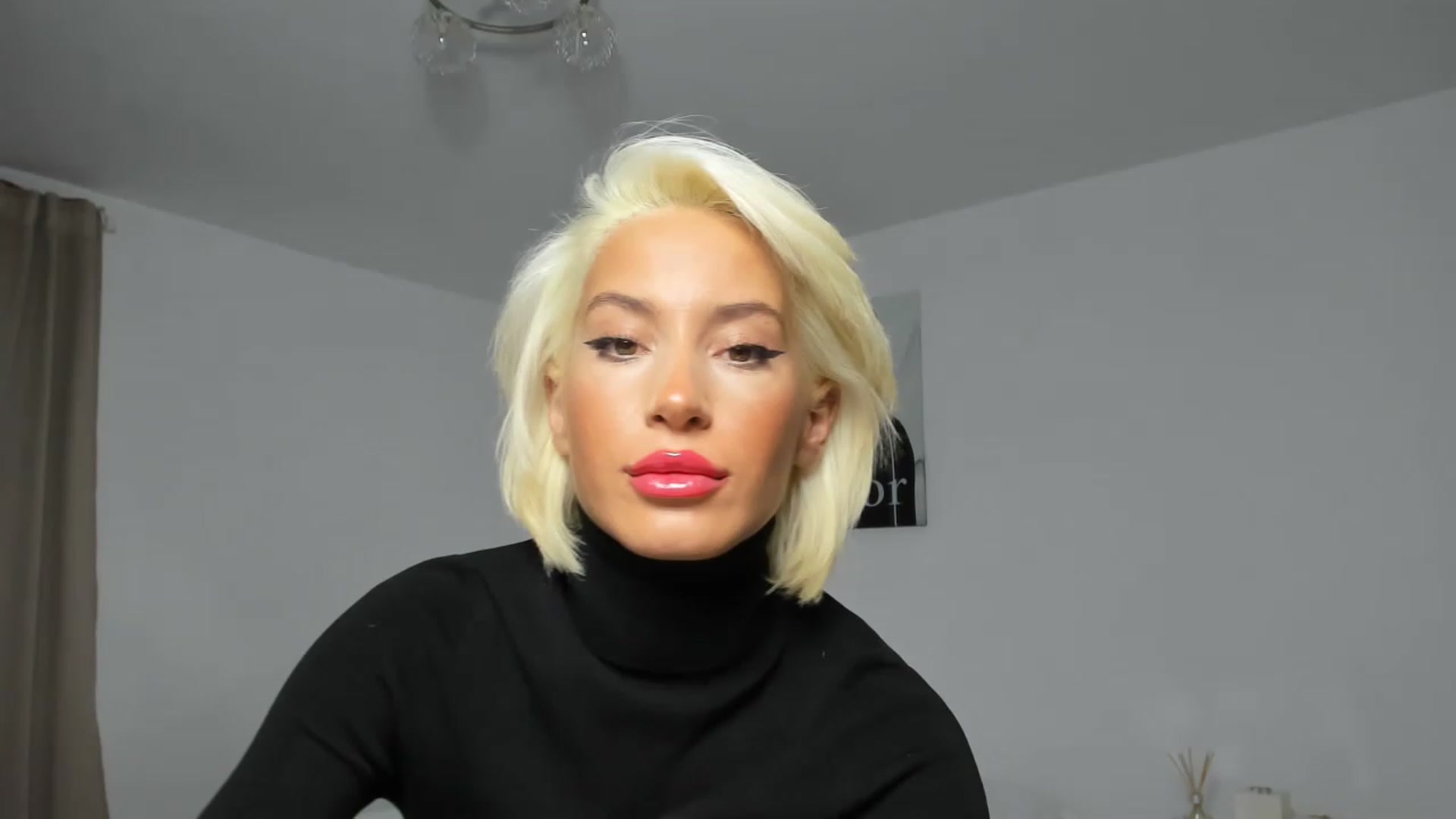 Gallery image thumbnail from Qarinah's myfreecams stream on, 01/30/2023, 22:29 image 19 of 20