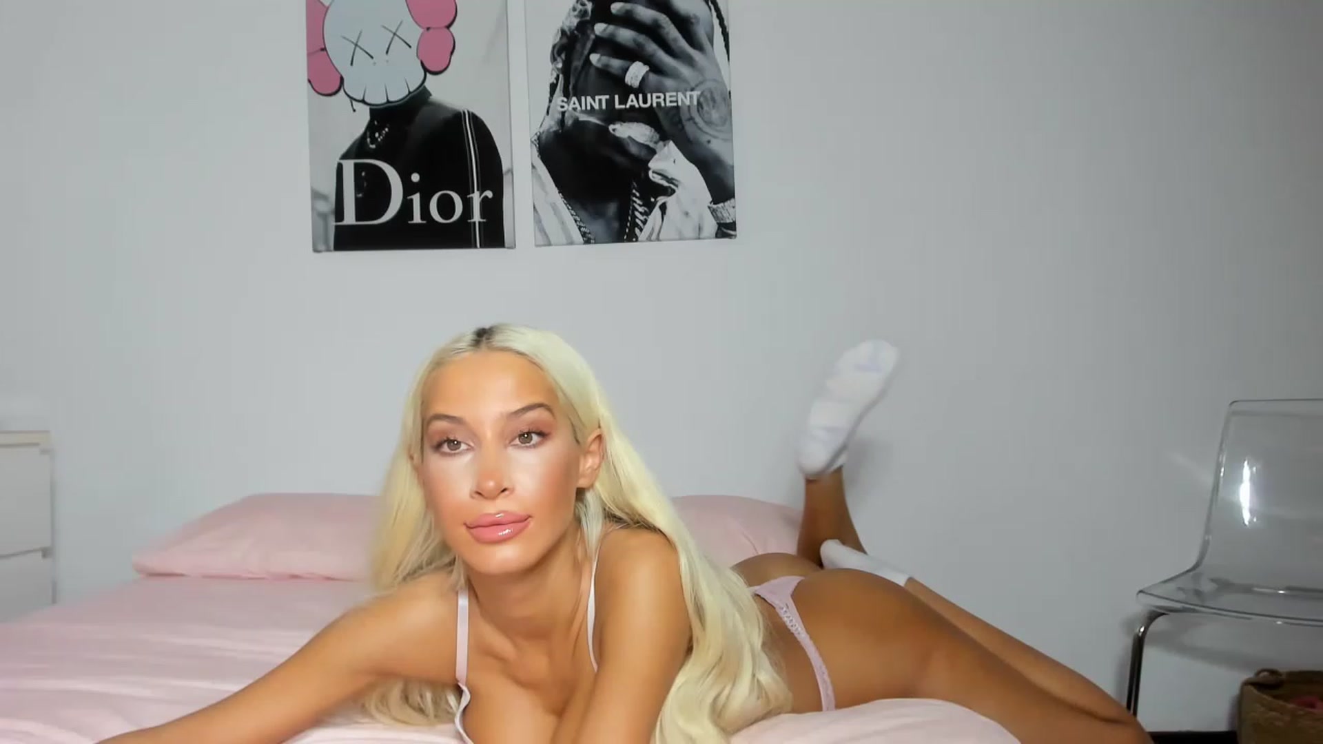 Gallery image thumbnail from Qarinah's myfreecams stream on, 02/27/2023, 14:57 image 3 of 20