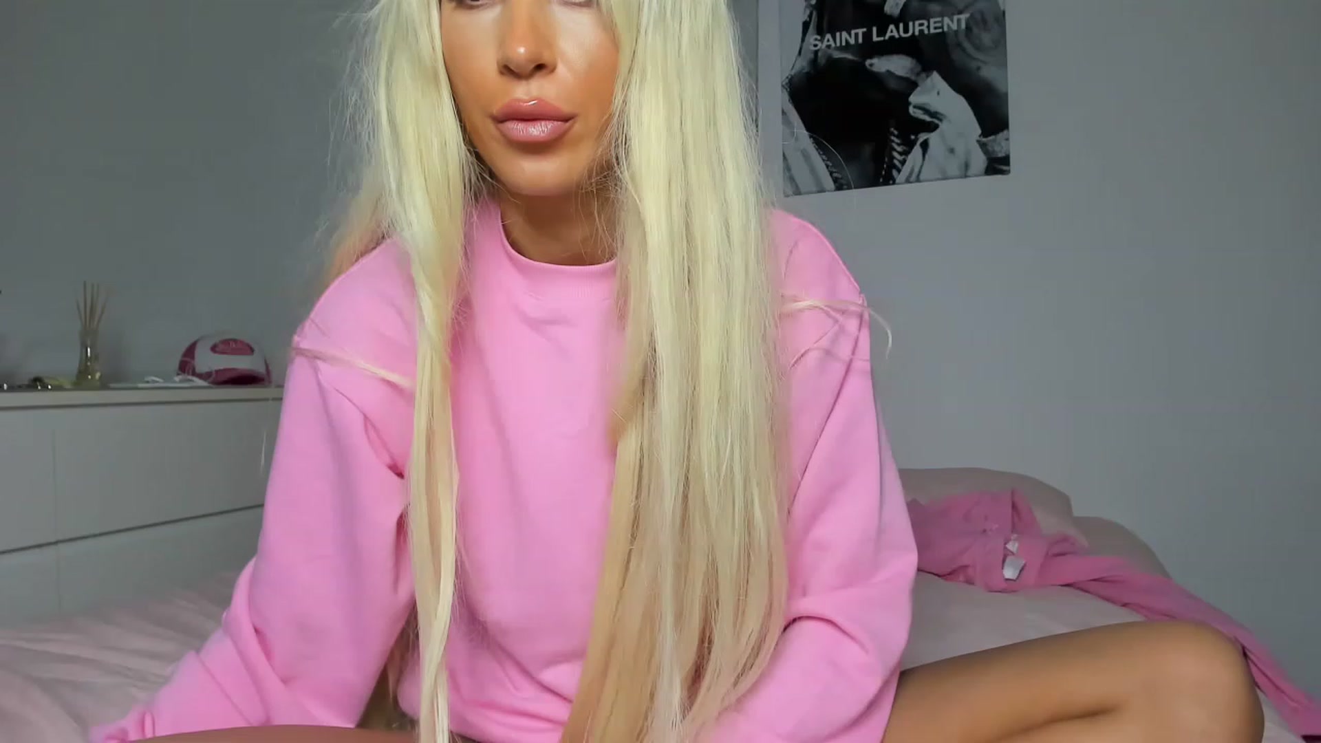 Gallery image thumbnail from Qarinah's myfreecams stream on, 03/09/2023, 03:28 image 17 of 20