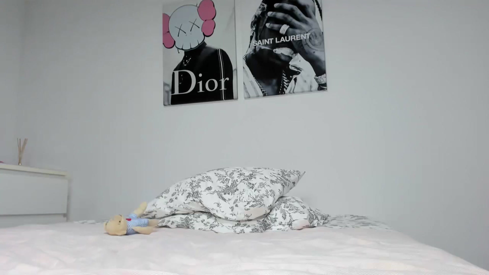 Gallery image thumbnail from Qarinah's myfreecams stream on, 03/18/2023, 02:43 image 8 of 20