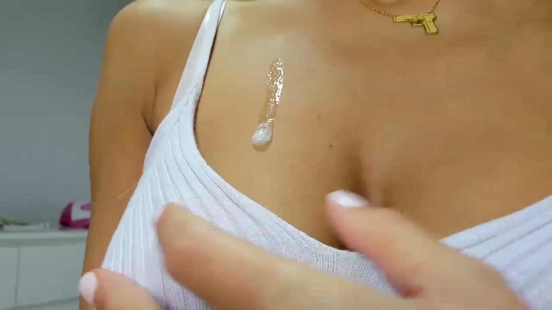 Gallery image thumbnail from Qarinah's myfreecams stream on, 03/18/2023, 02:43 image 2 of 20