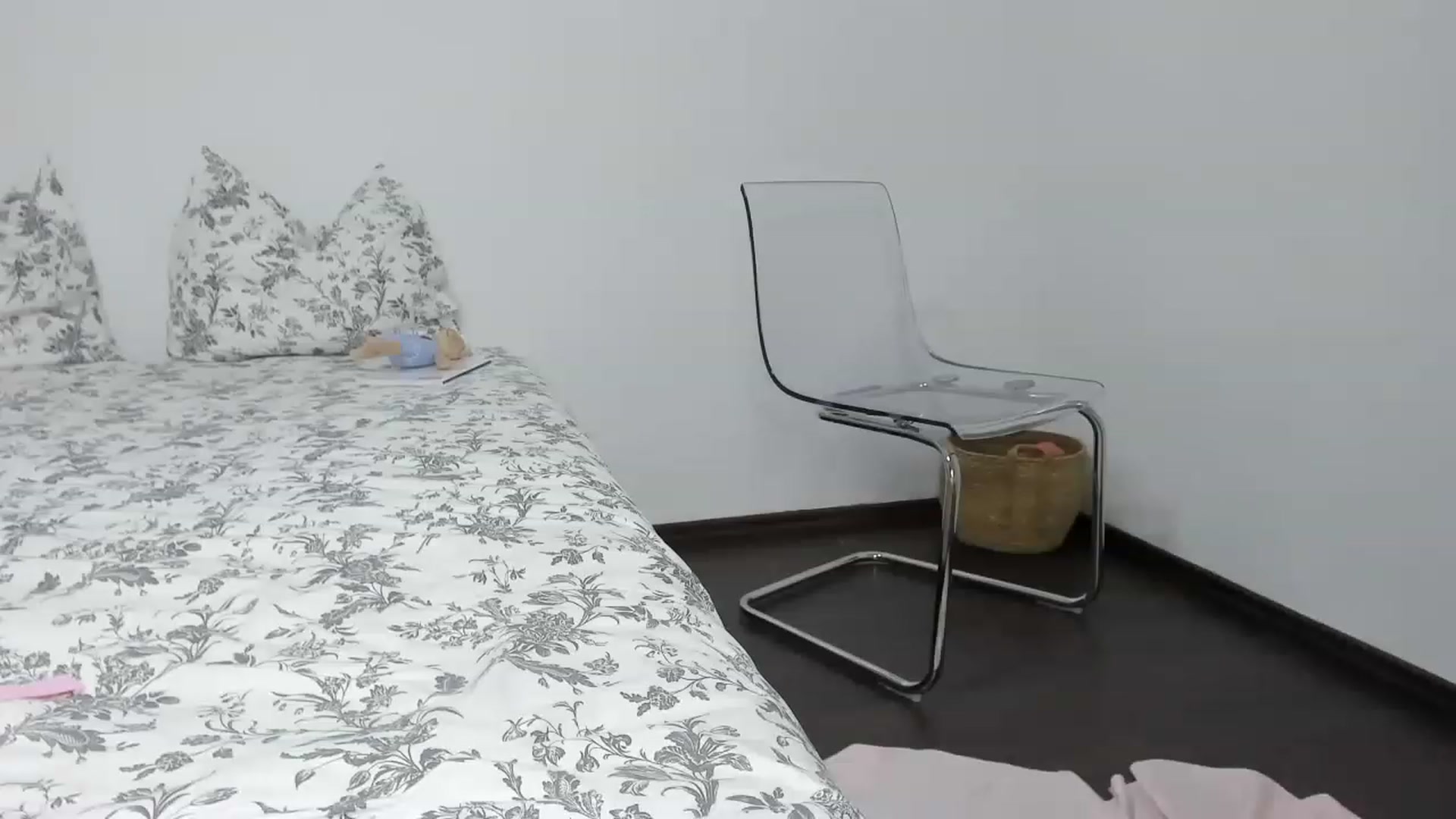 Gallery image thumbnail from Qarinah's myfreecams stream on, 04/06/2023, 02:35 image 15 of 20