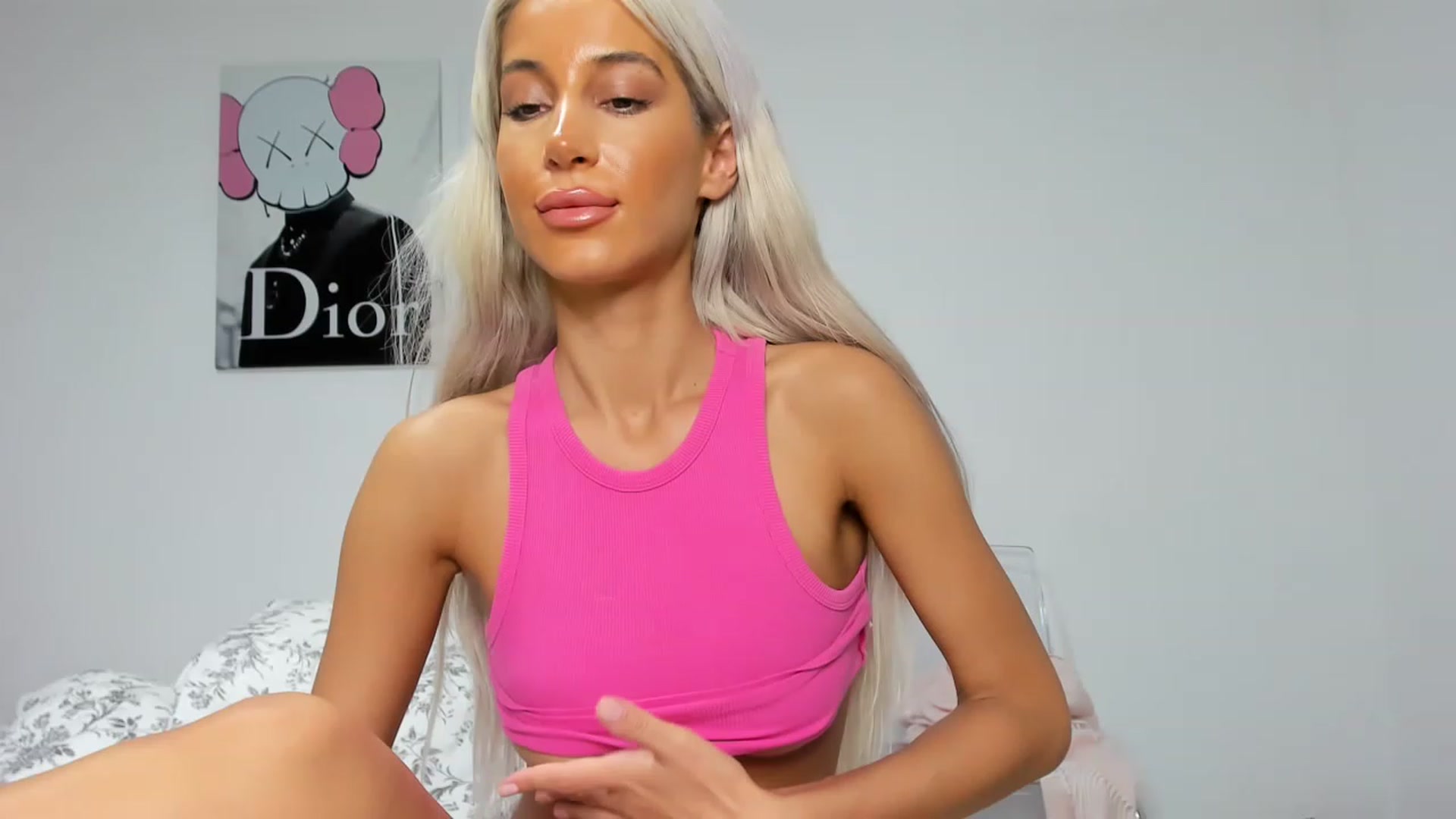 Gallery image thumbnail from Qarinah's myfreecams stream on, 04/07/2023, 05:43 image 2 of 20