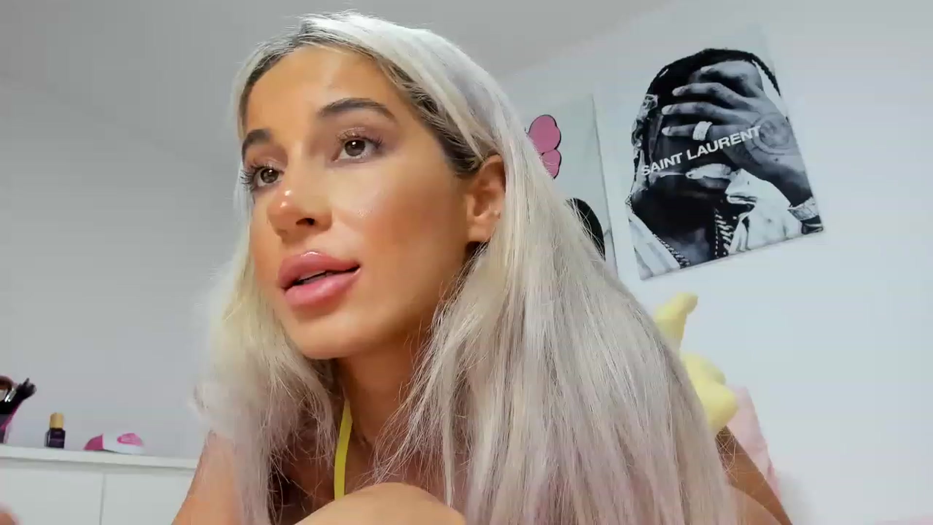 Gallery image thumbnail from Qarinah's myfreecams stream on, 04/09/2023, 03:29 image 12 of 20
