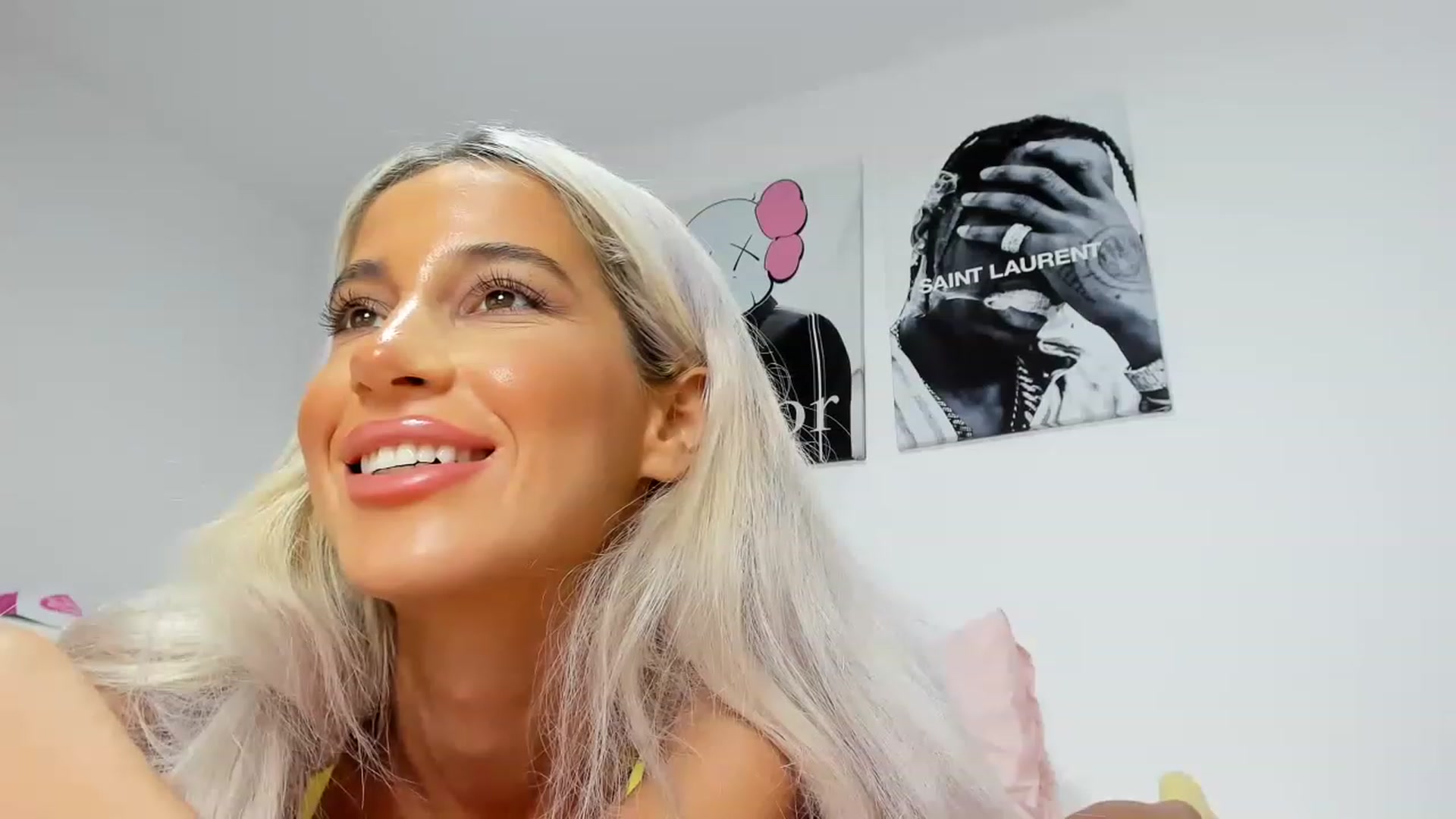 Gallery image thumbnail from Qarinah's myfreecams stream on, 04/09/2023, 03:29 image 18 of 20