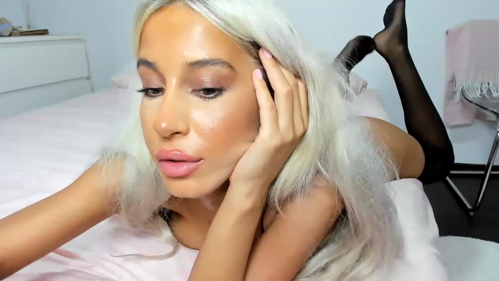 Gallery image thumbnail from Qarinah's myfreecams stream on, 04/13/2023, 03:46 image 5 of 20