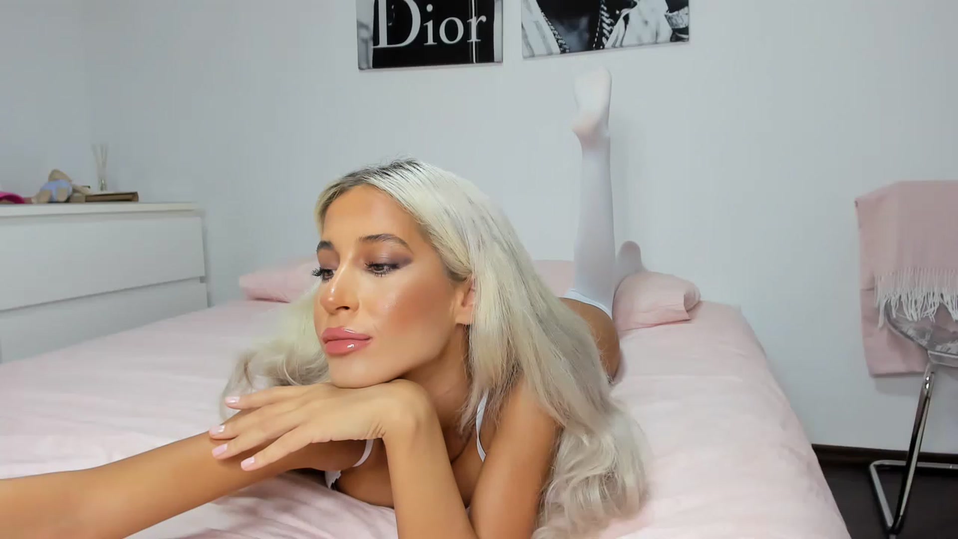 Gallery image thumbnail from Qarinah's myfreecams stream on, 04/14/2023, 02:29 image 14 of 20