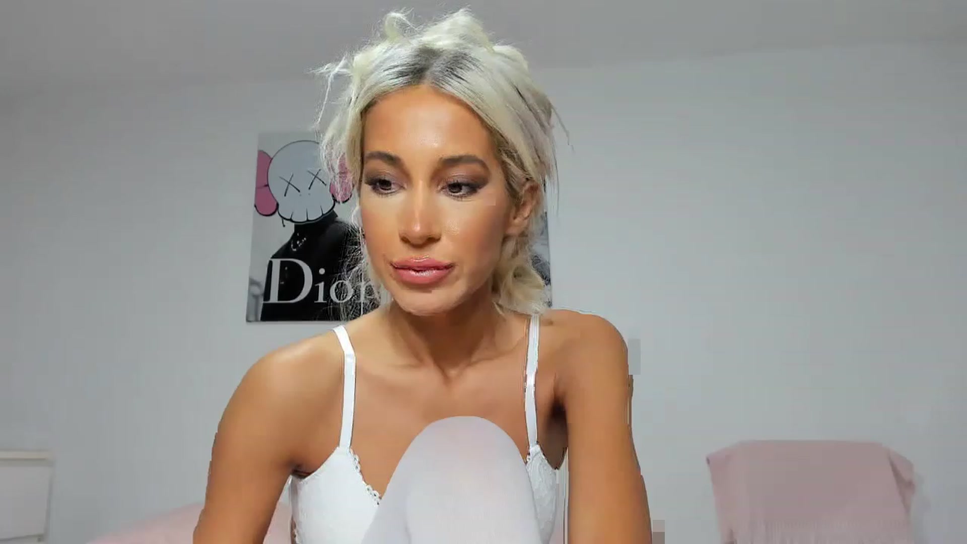Gallery image thumbnail from Qarinah's myfreecams stream on, 04/14/2023, 03:40 image 20 of 20