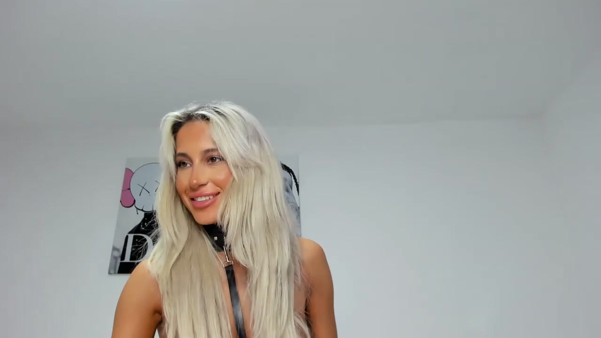 Gallery image thumbnail from Qarinah's myfreecams stream on, 04/20/2023, 05:53 image 20 of 20