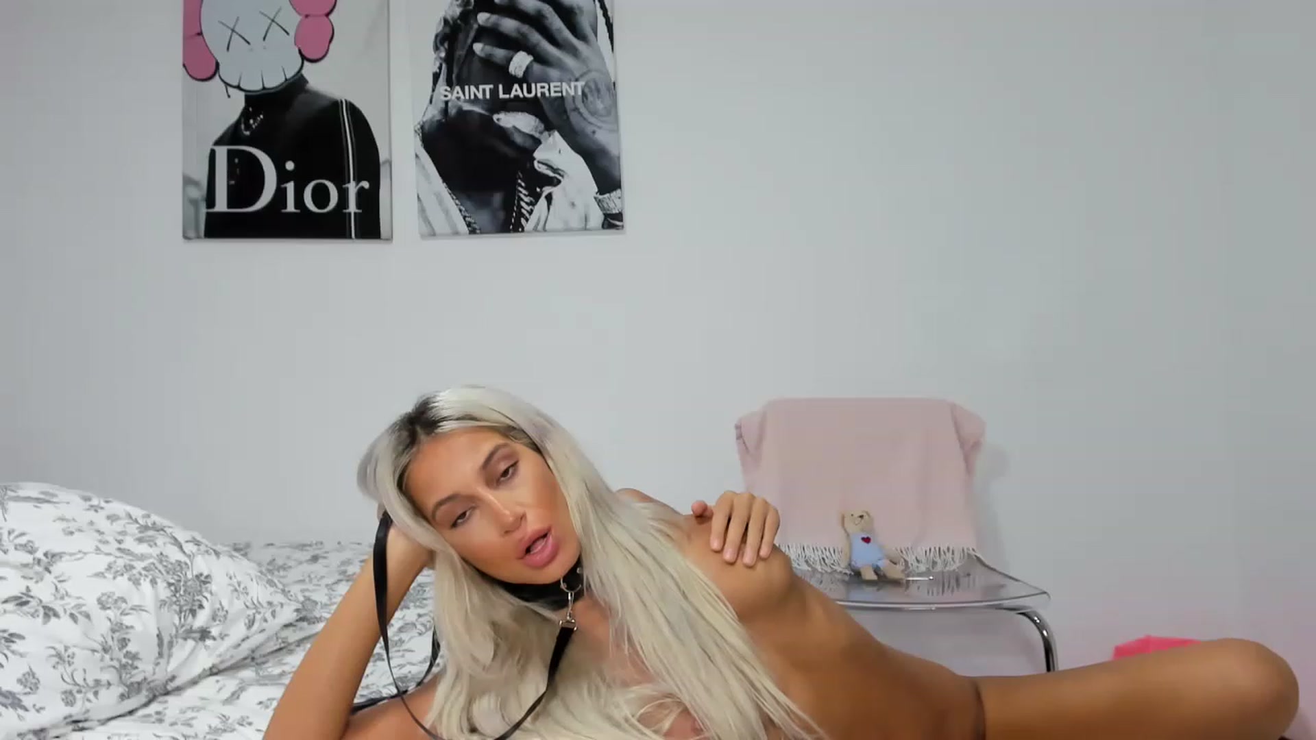 Gallery image thumbnail from Qarinah's myfreecams stream on, 04/20/2023, 05:53 image 9 of 20