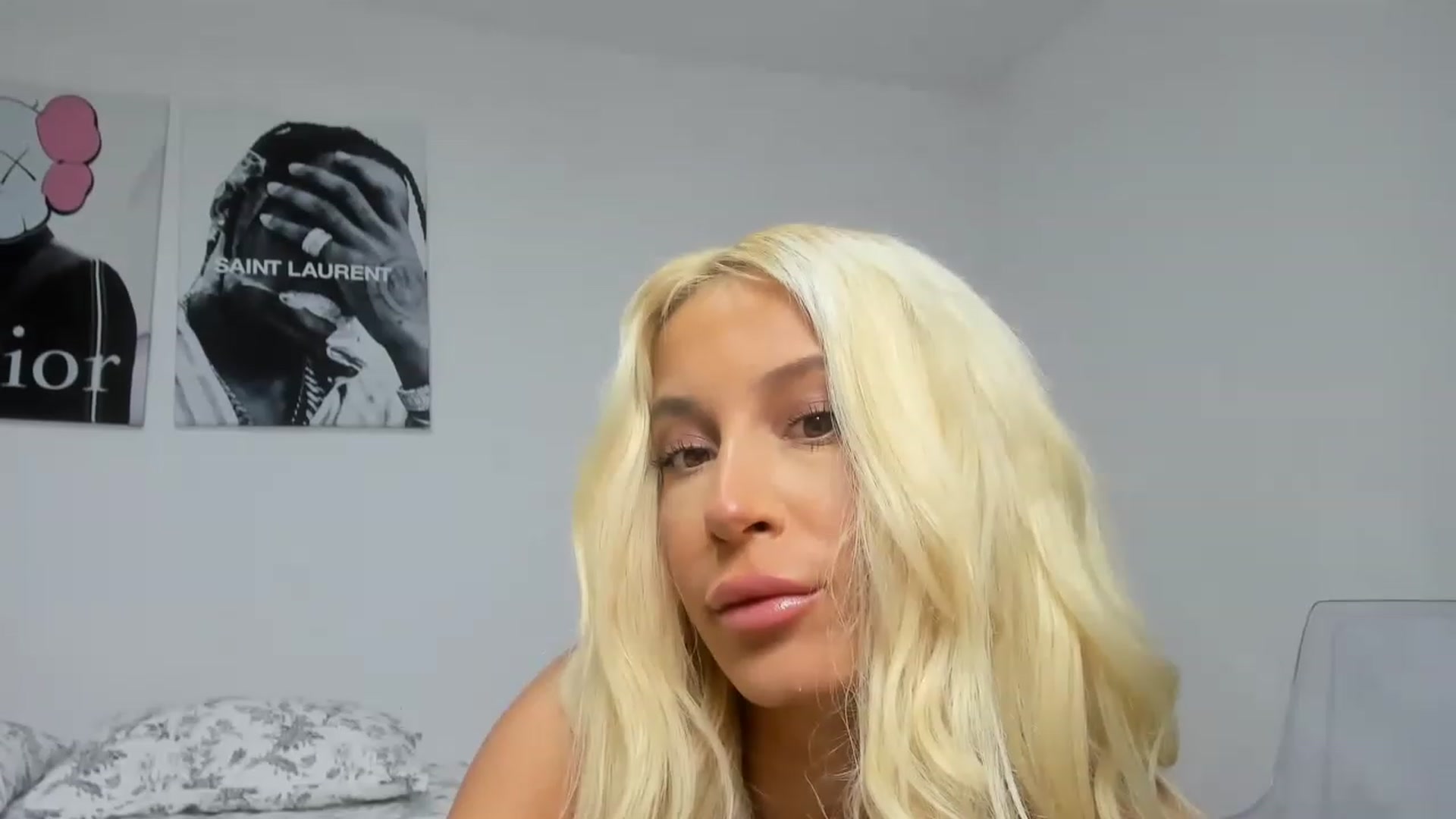 Gallery image thumbnail from Qarinah's myfreecams stream on, 05/22/2023, 23:04 image 2 of 20