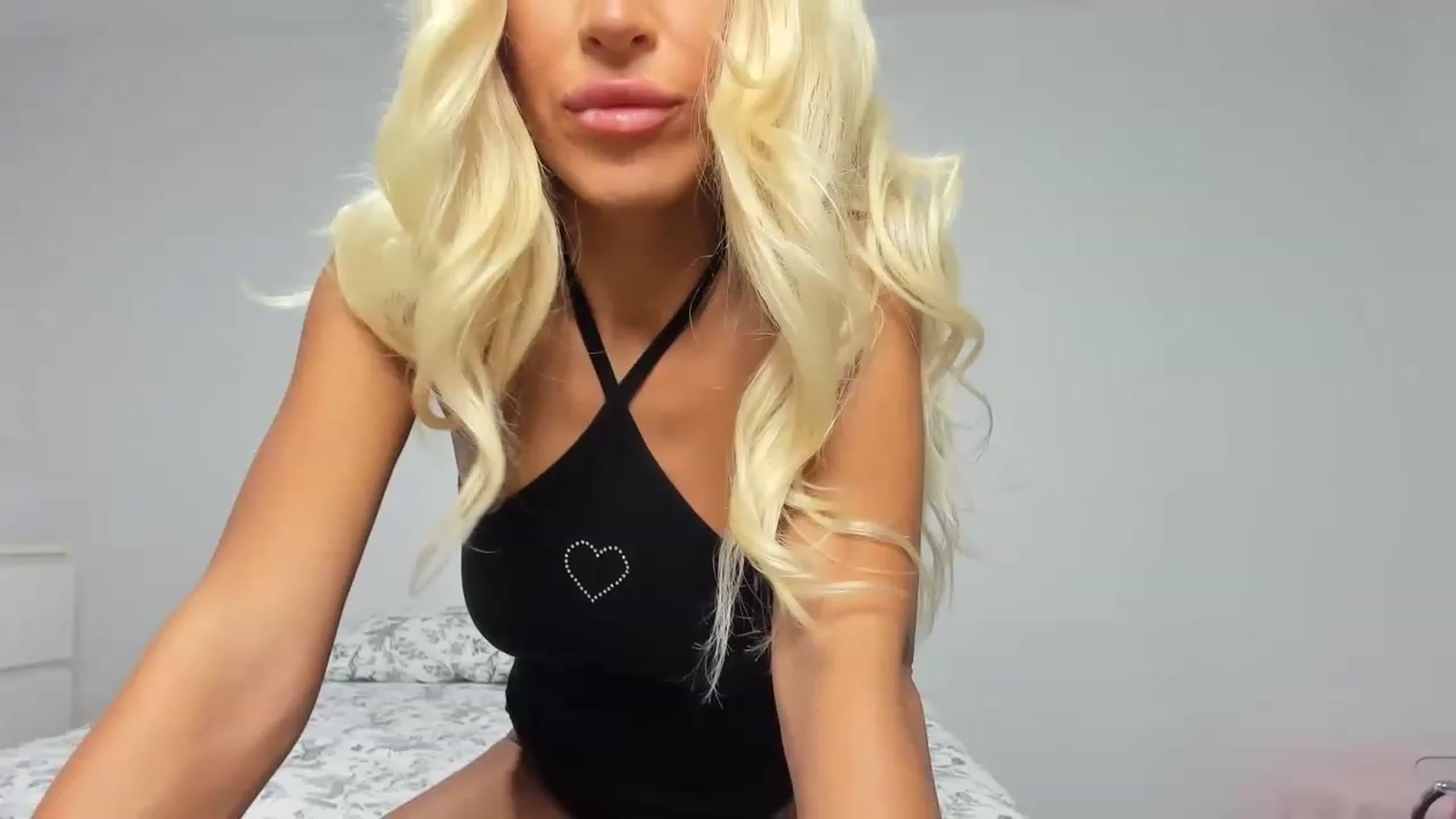 Gallery image thumbnail from Qarinah's myfreecams stream on, 05/24/2023, 01:26 image 9 of 20
