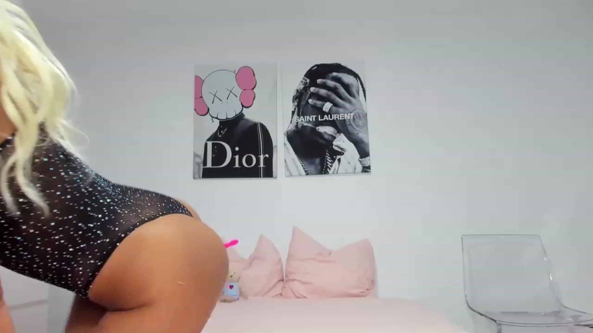 Gallery image thumbnail from Qarinah's myfreecams stream on, 06/01/2023, 19:24 image 2 of 20